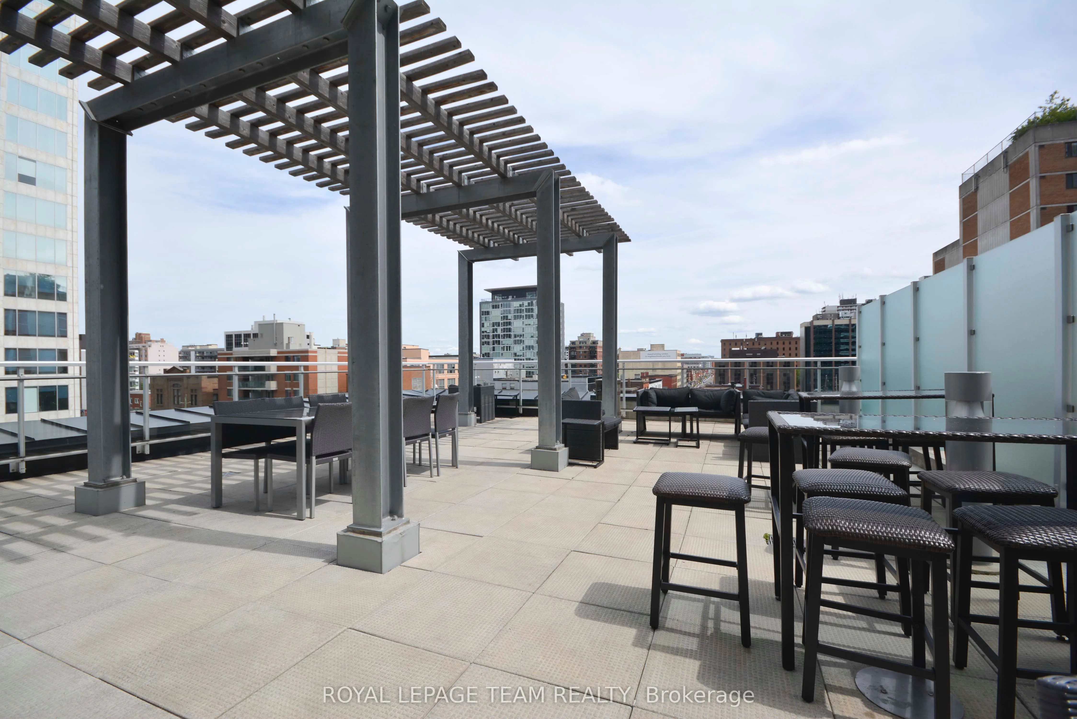 324 Laurier Avenue W, #1206