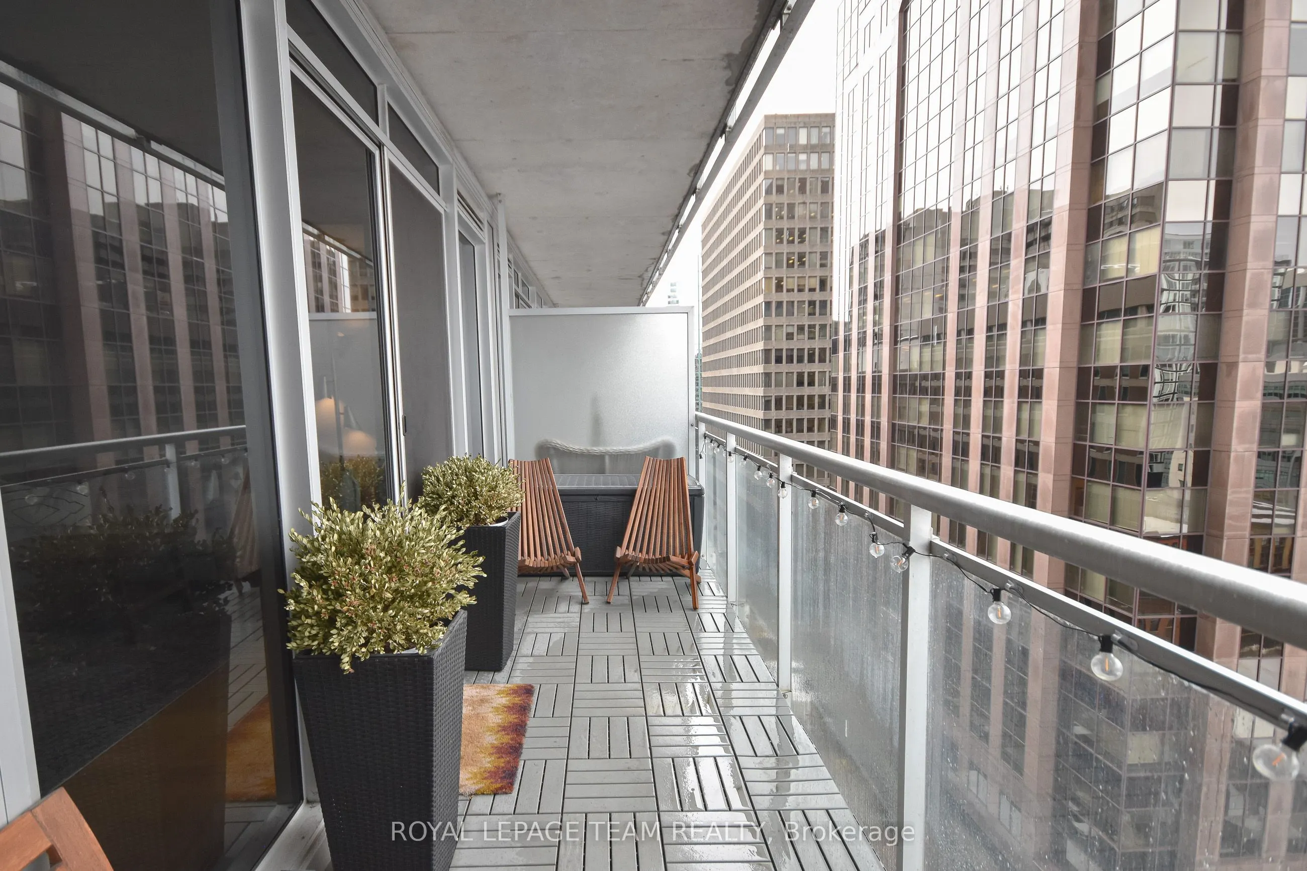 324 LAURIER Avenue, #1206