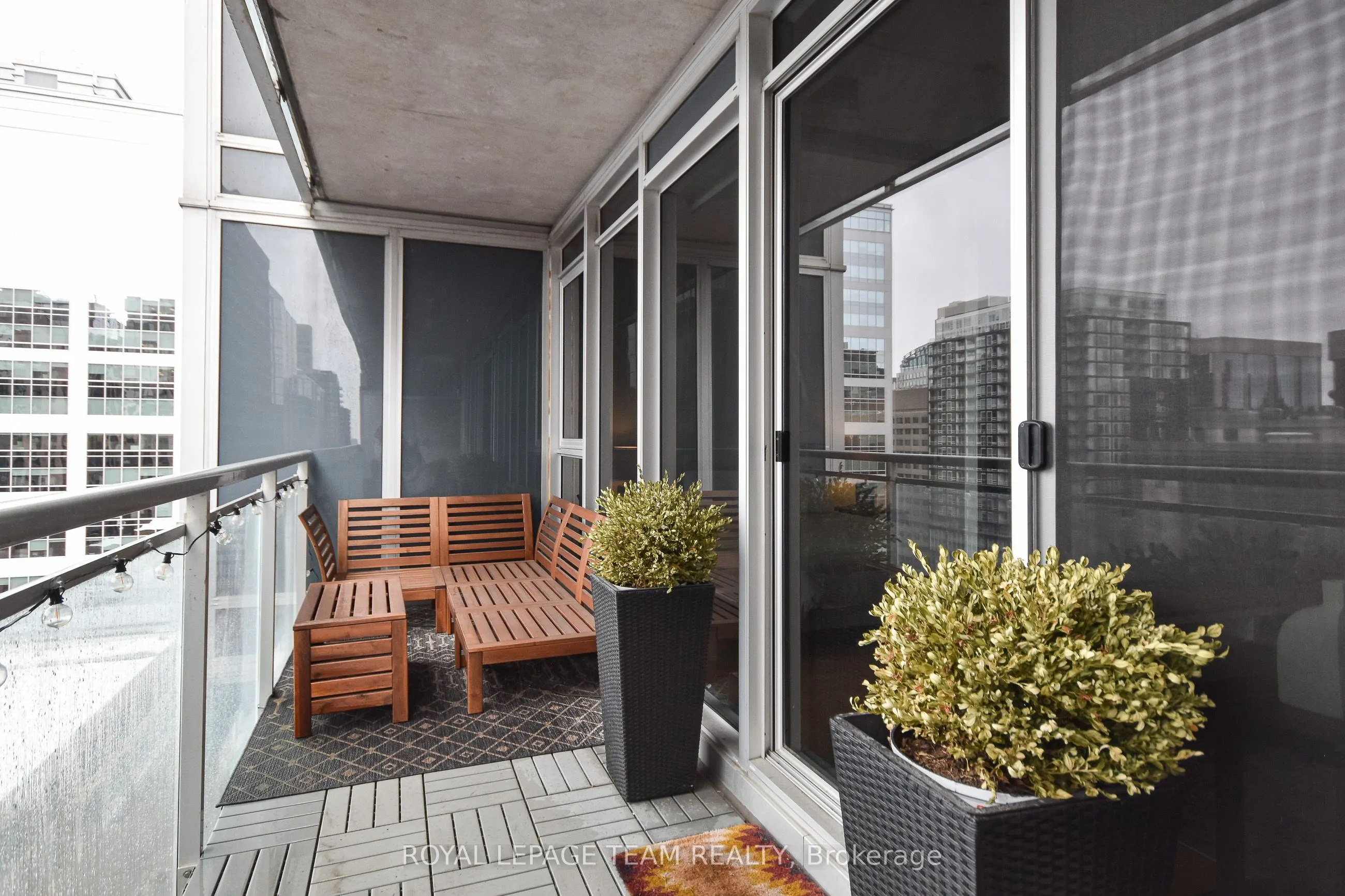 324 LAURIER Avenue, #1206