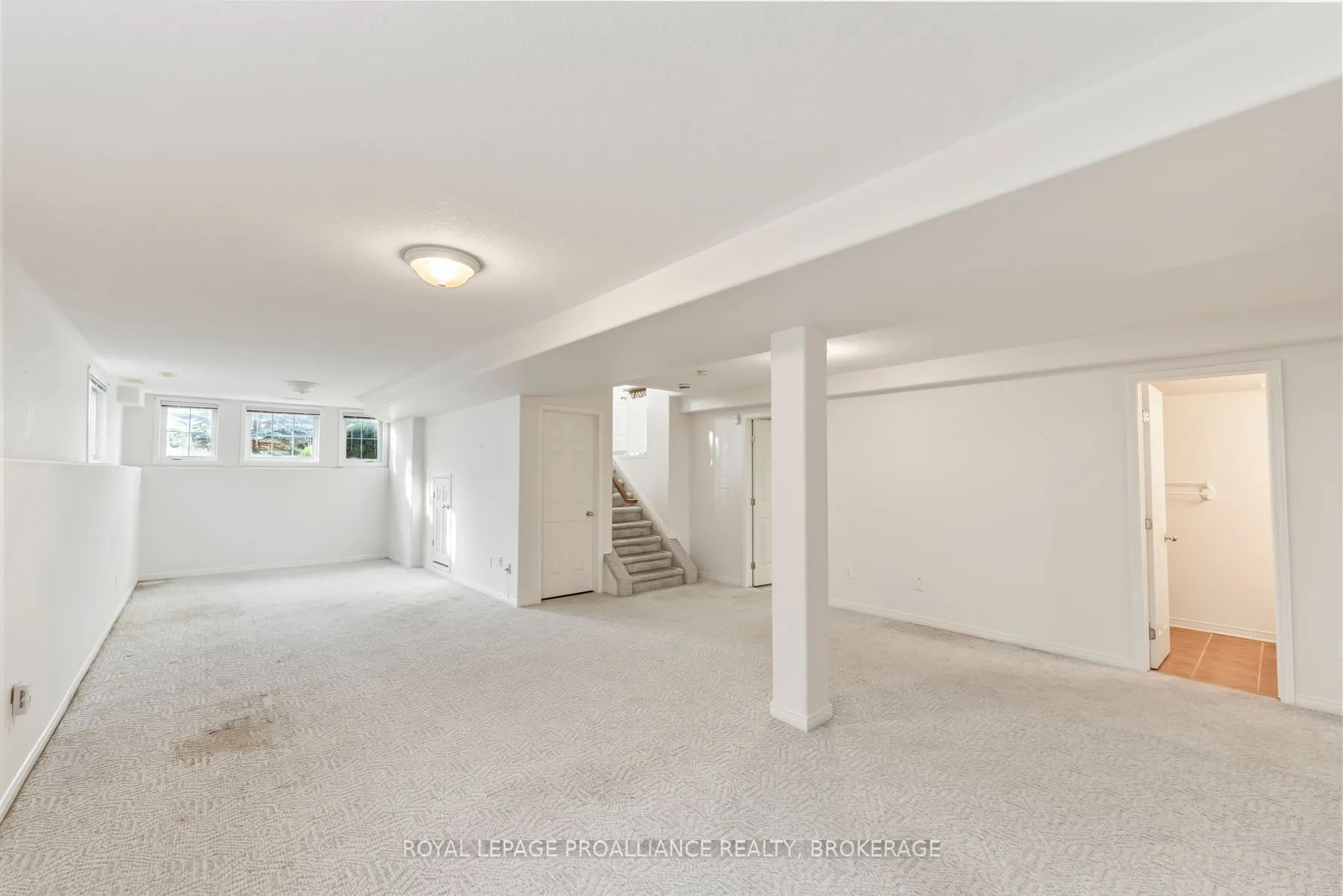 214 Ellesmeer Avenue