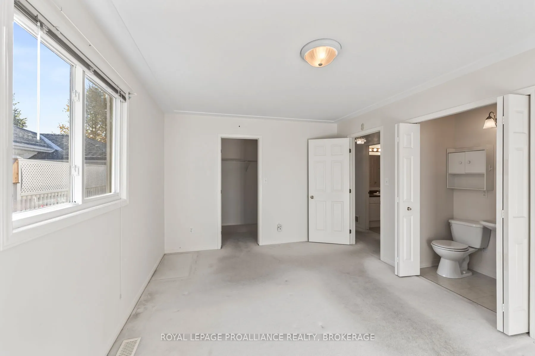 214 Ellesmeer Avenue