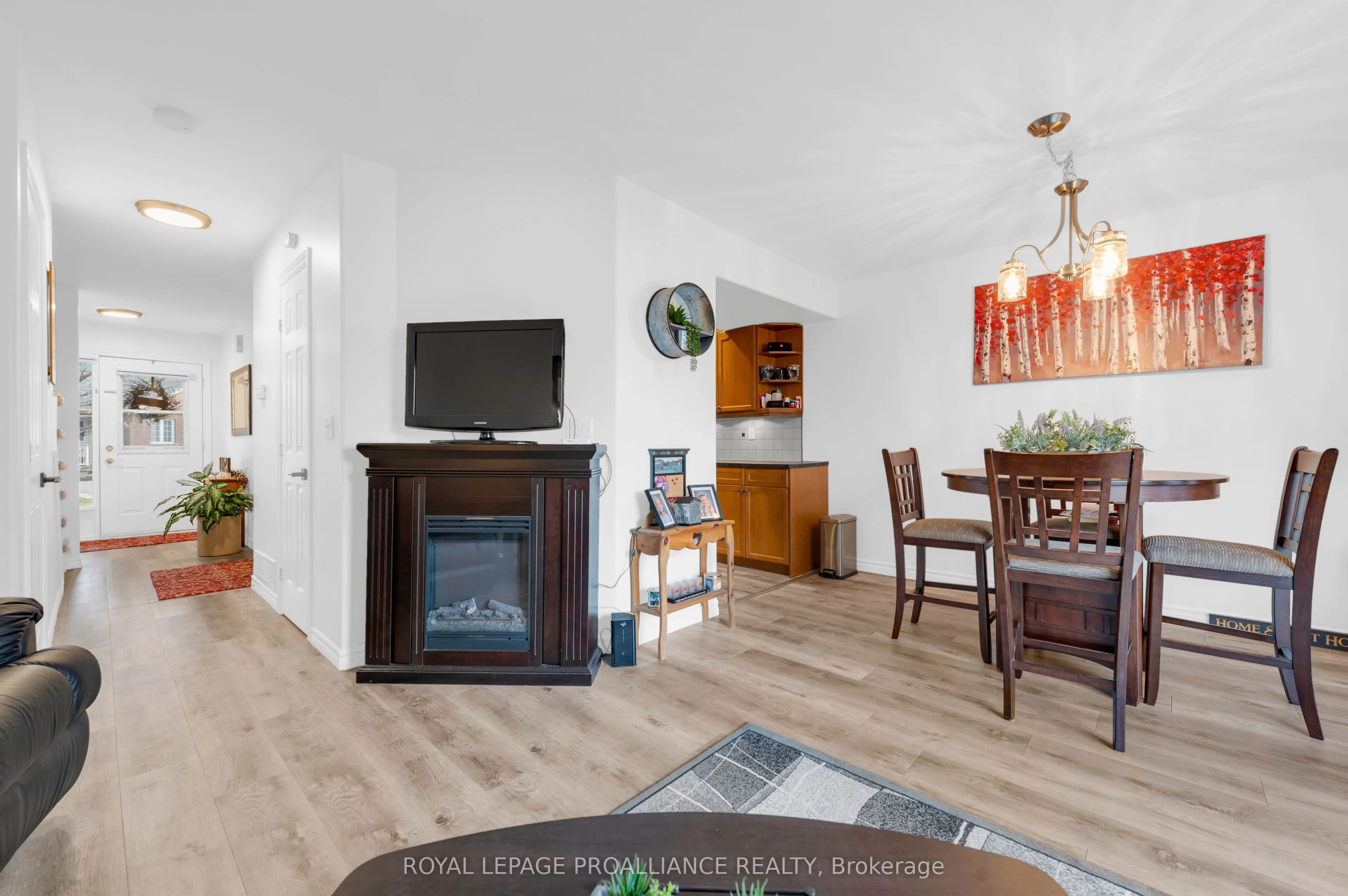 35 Albion Street, #37