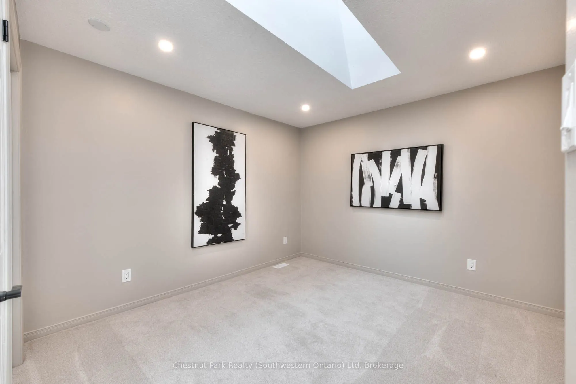 100 Inkerman Street, #8