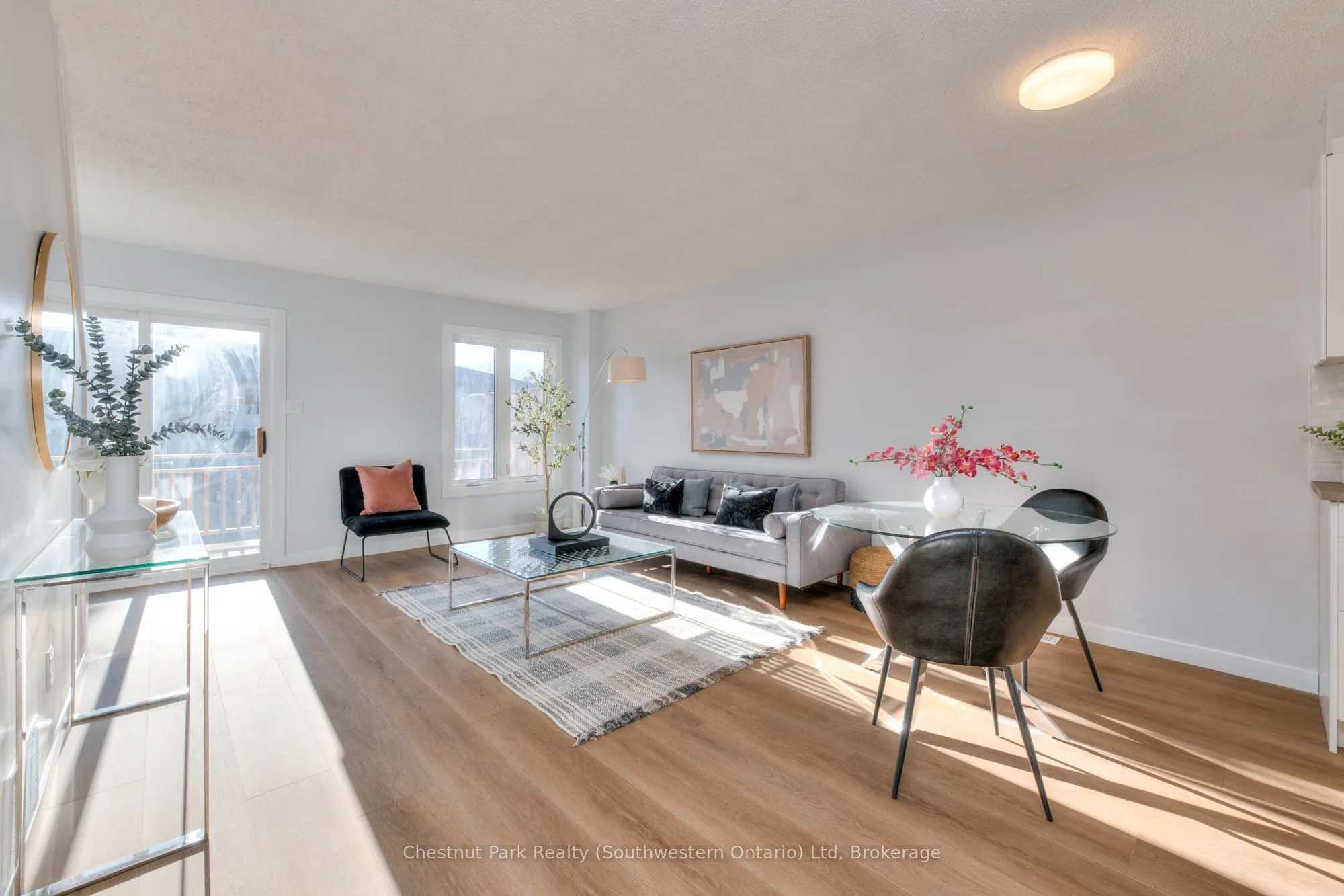 100 Inkerman Street, #8