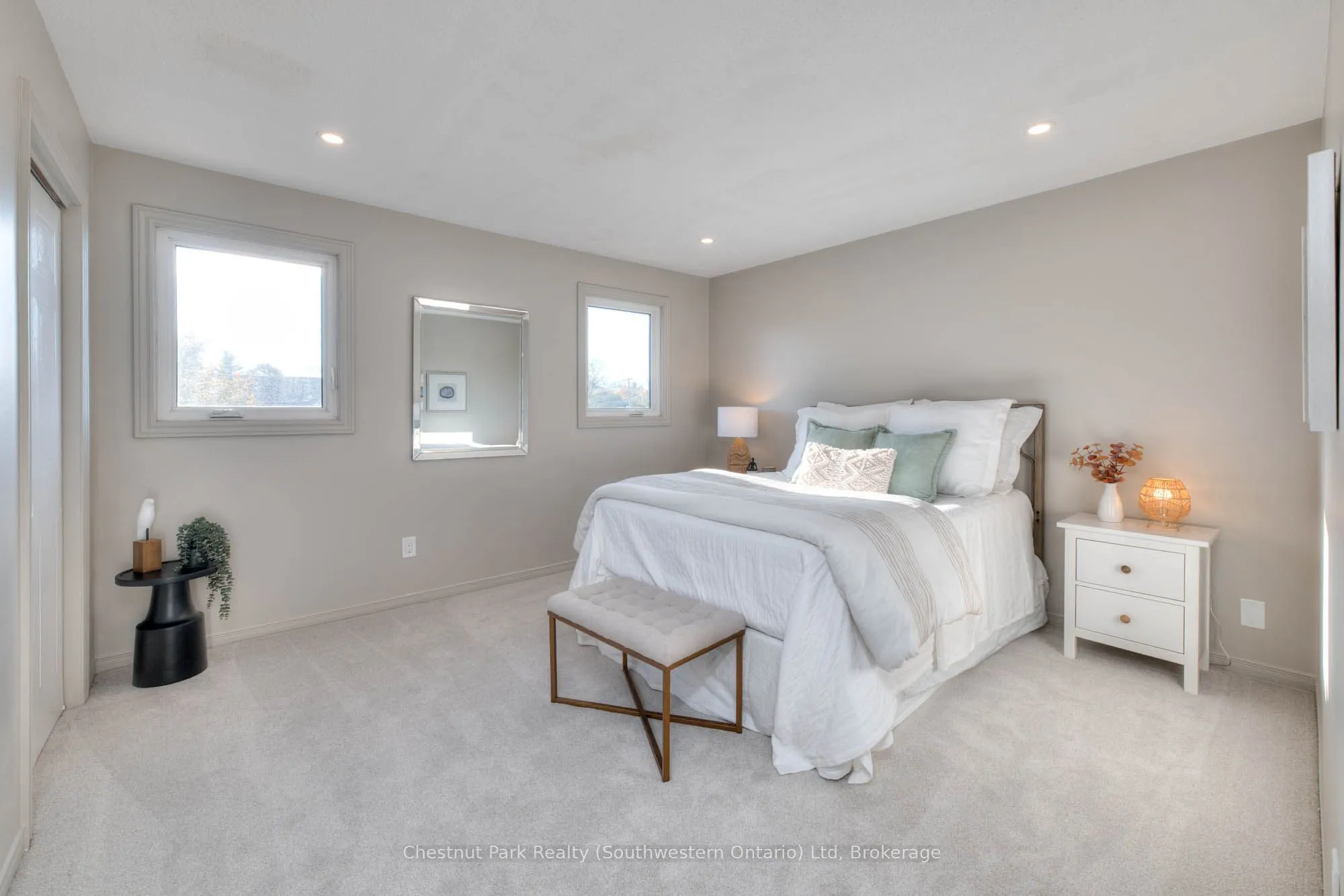 100 Inkerman Street, #8