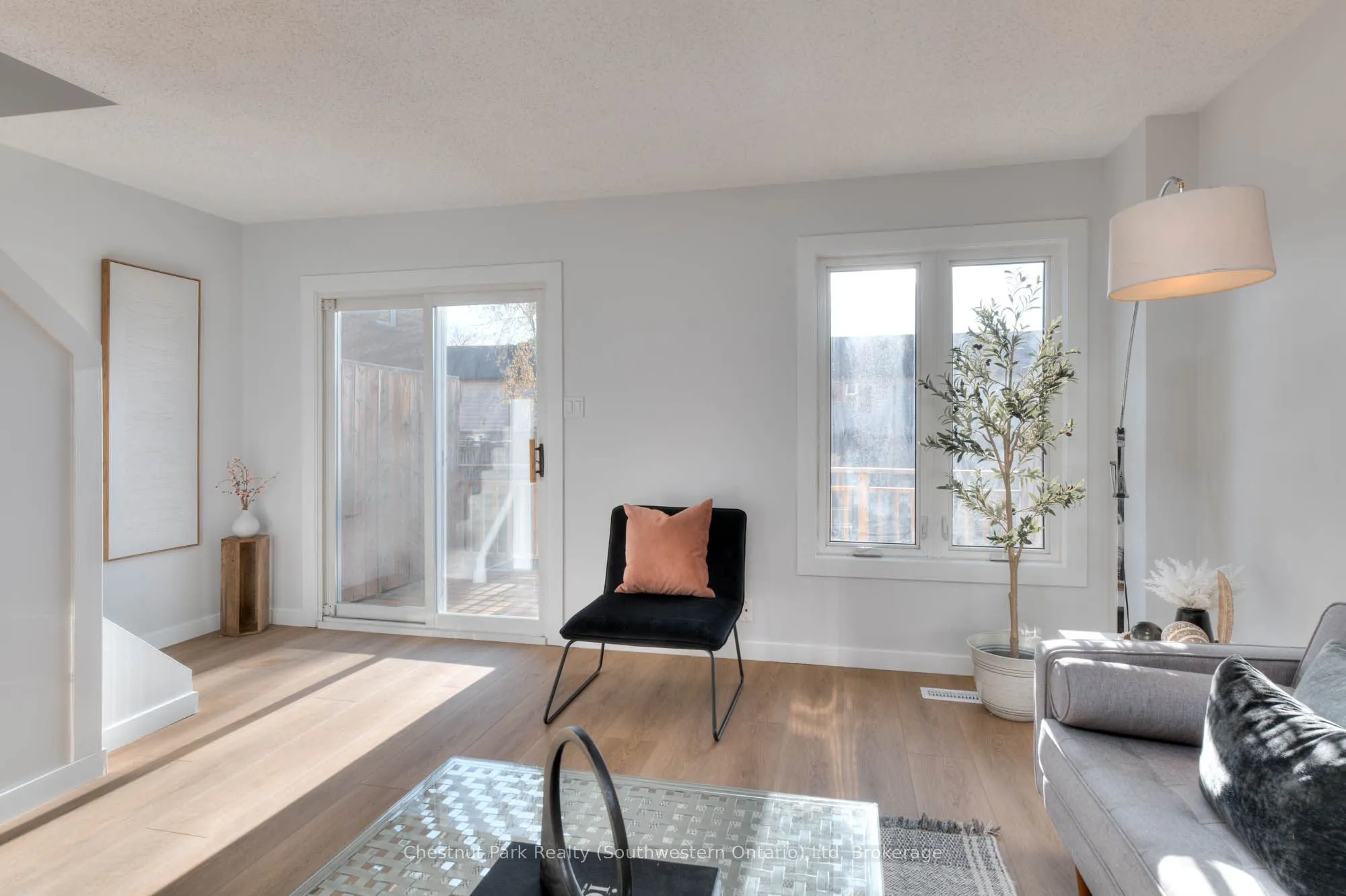 100 Inkerman Street, #8