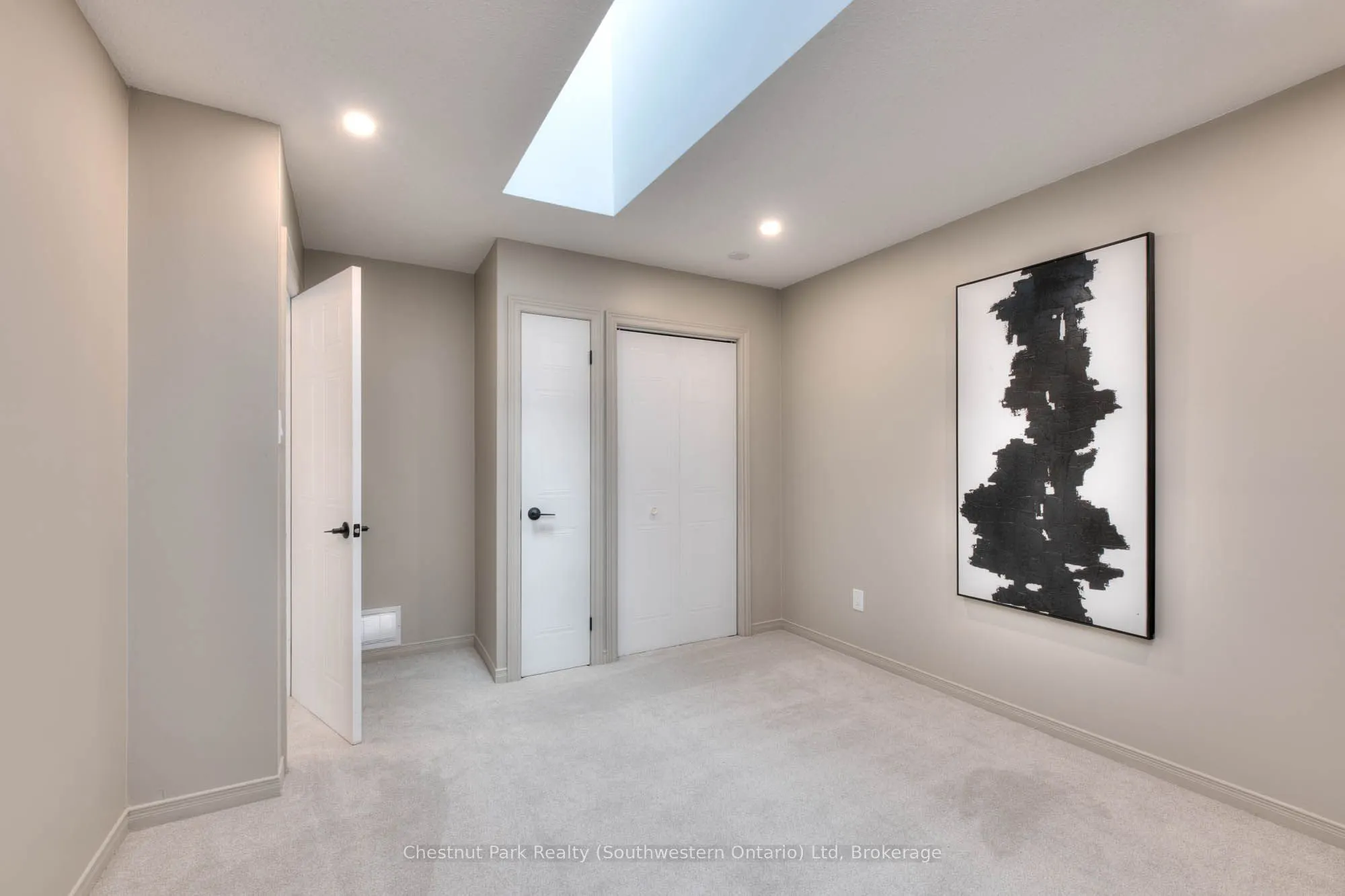 100 Inkerman Street, #8