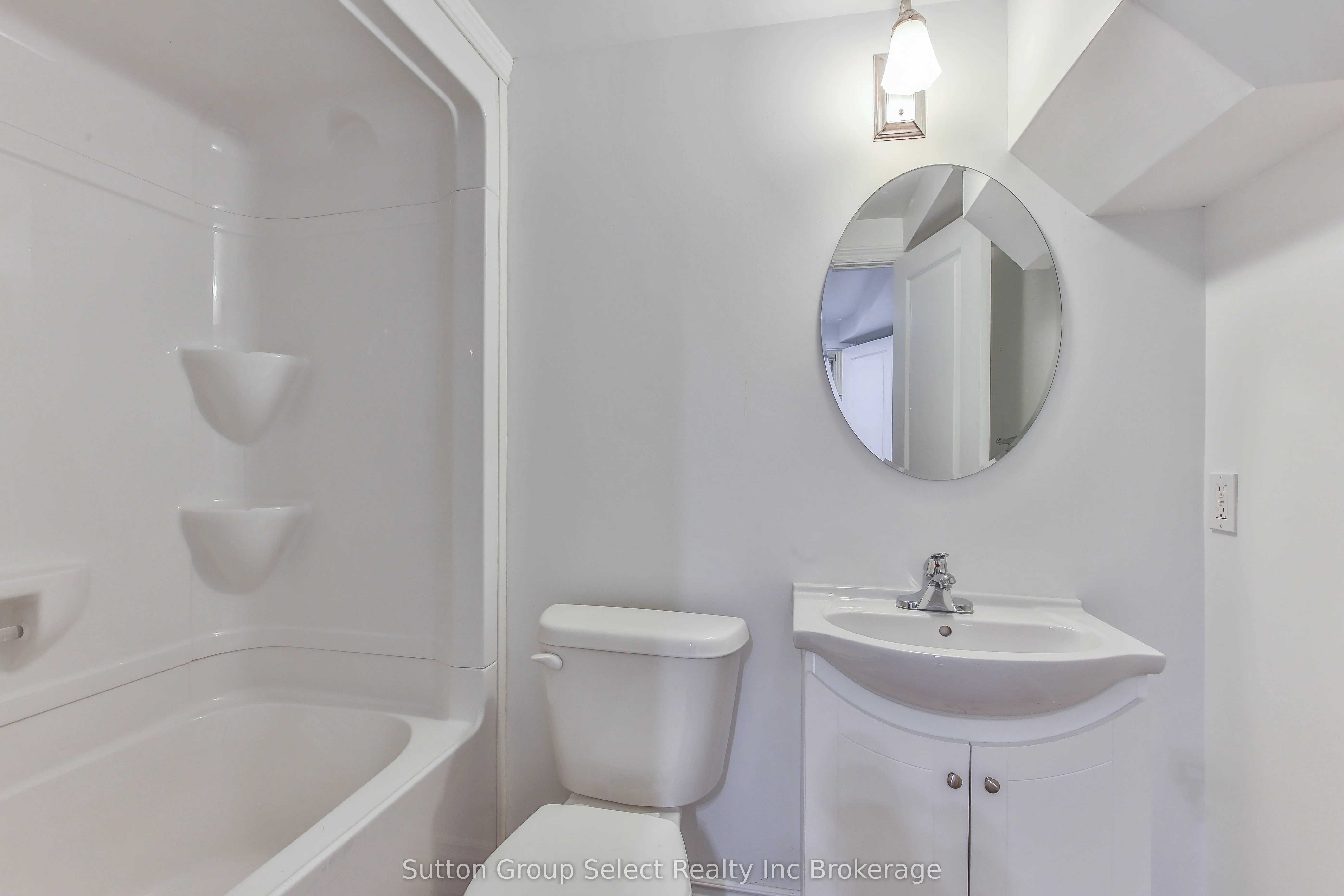 1009 A Nesbitt Crescent