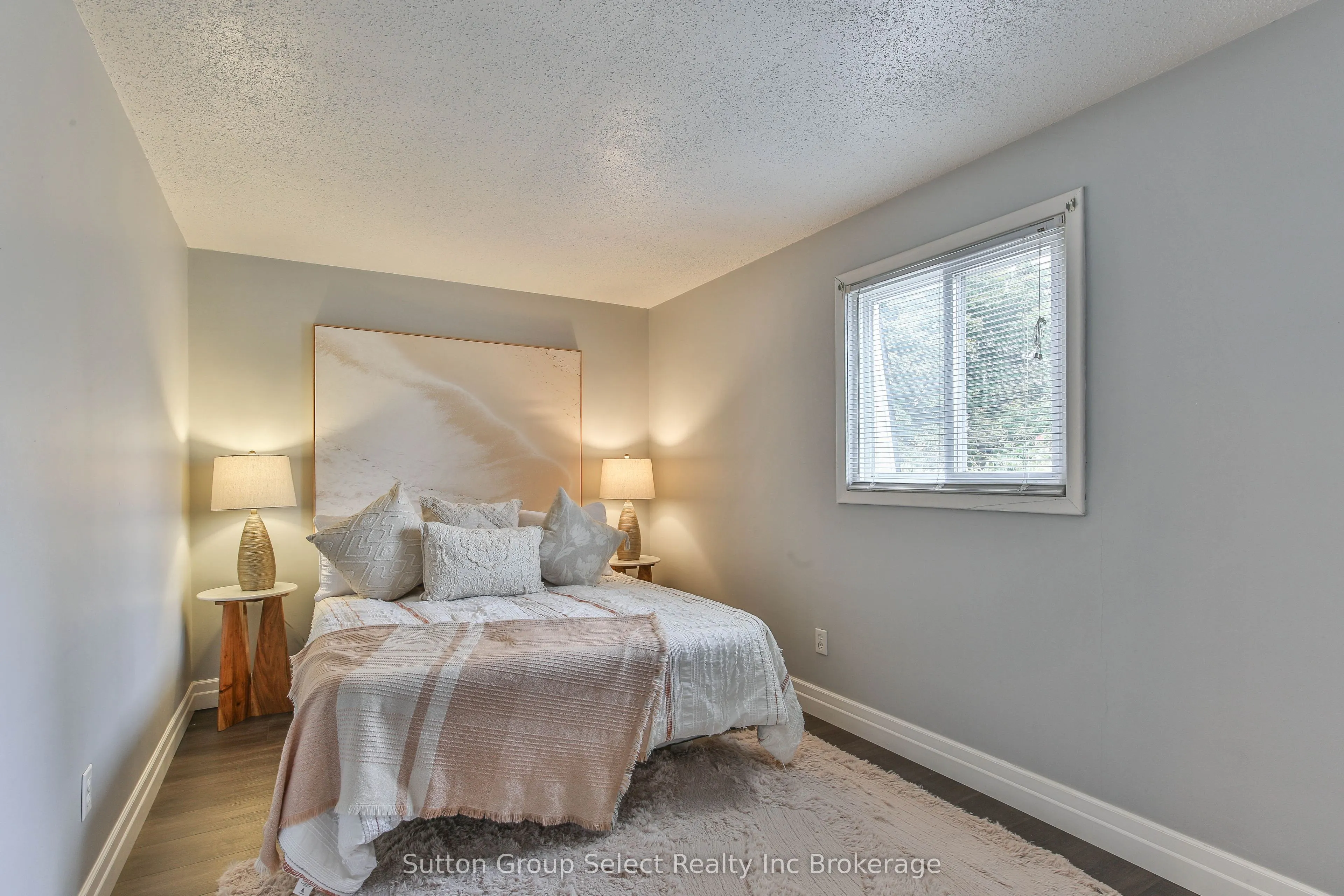 1009 A Nesbitt Crescent