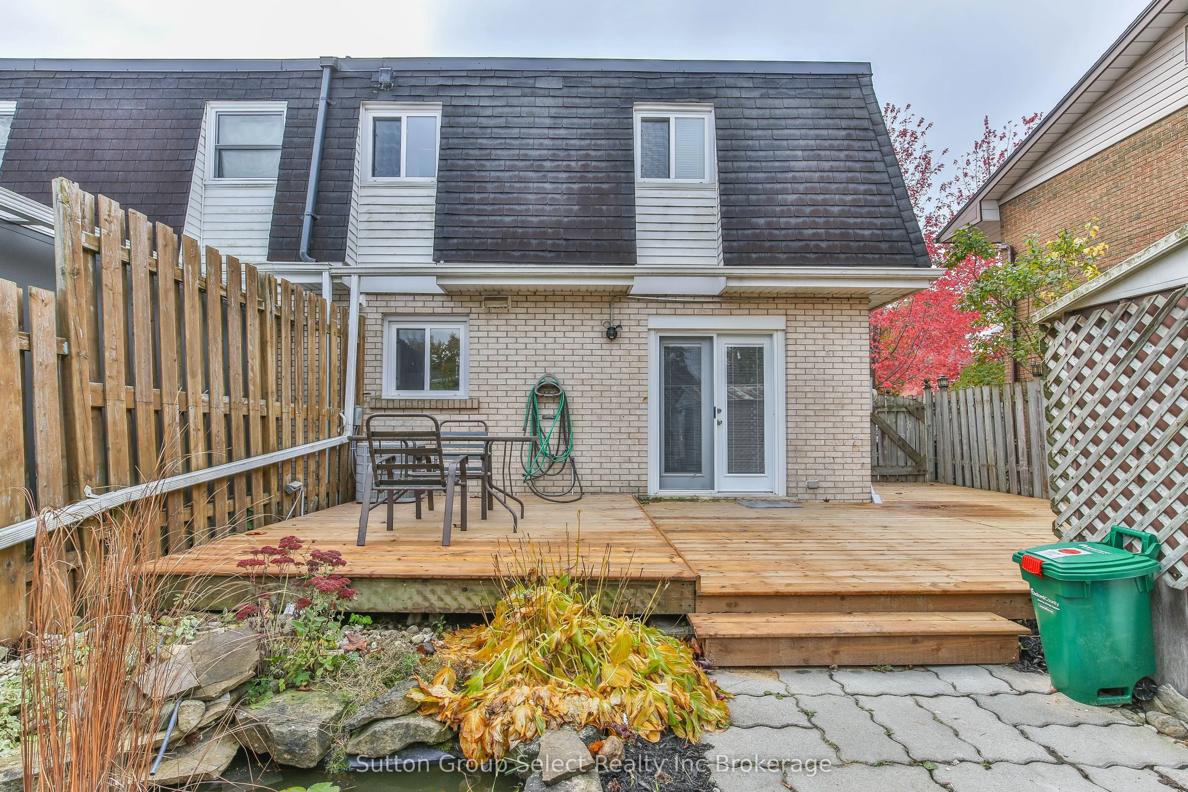 1009 A Nesbitt Crescent