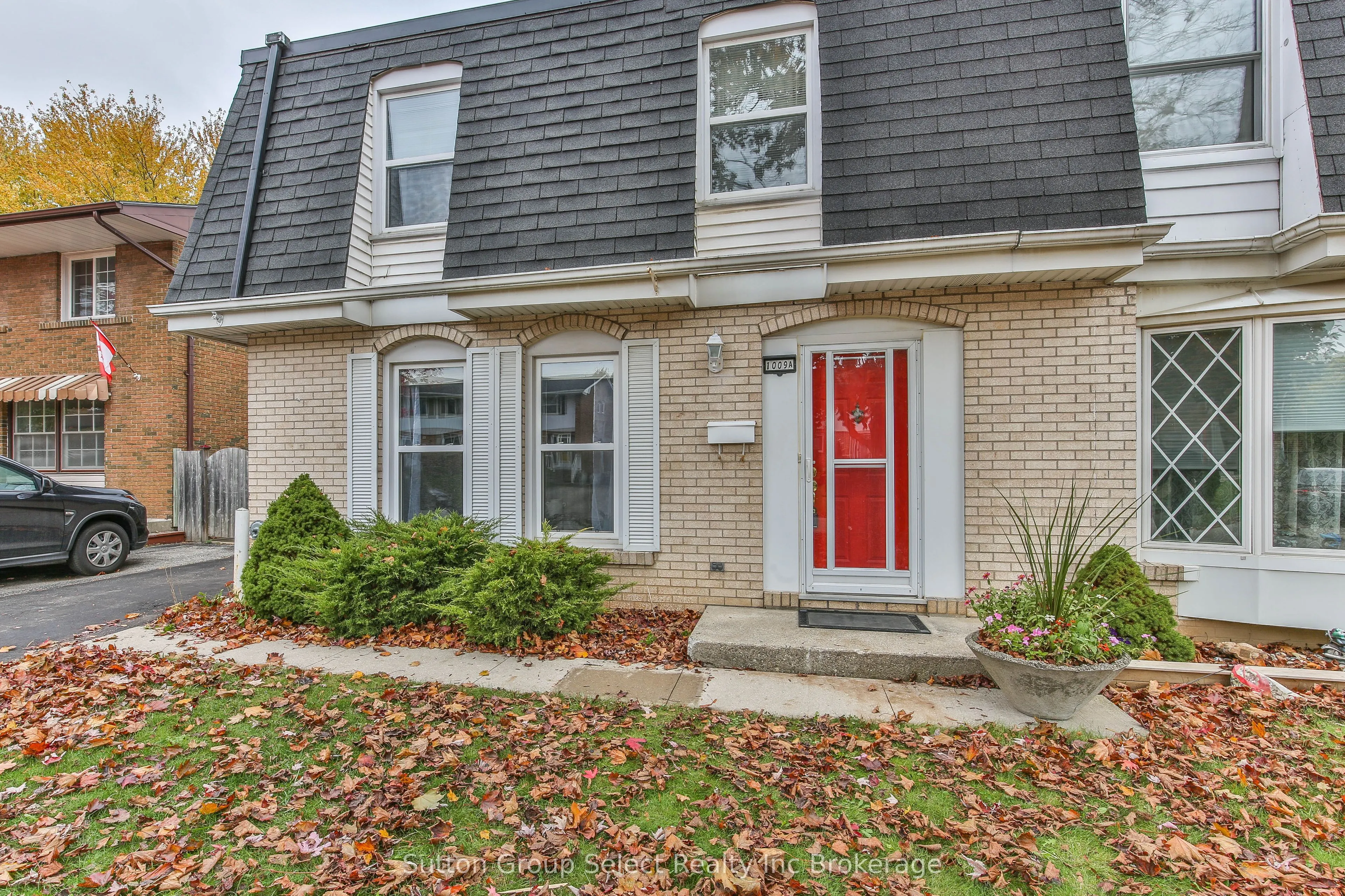 1009 A Nesbitt Crescent