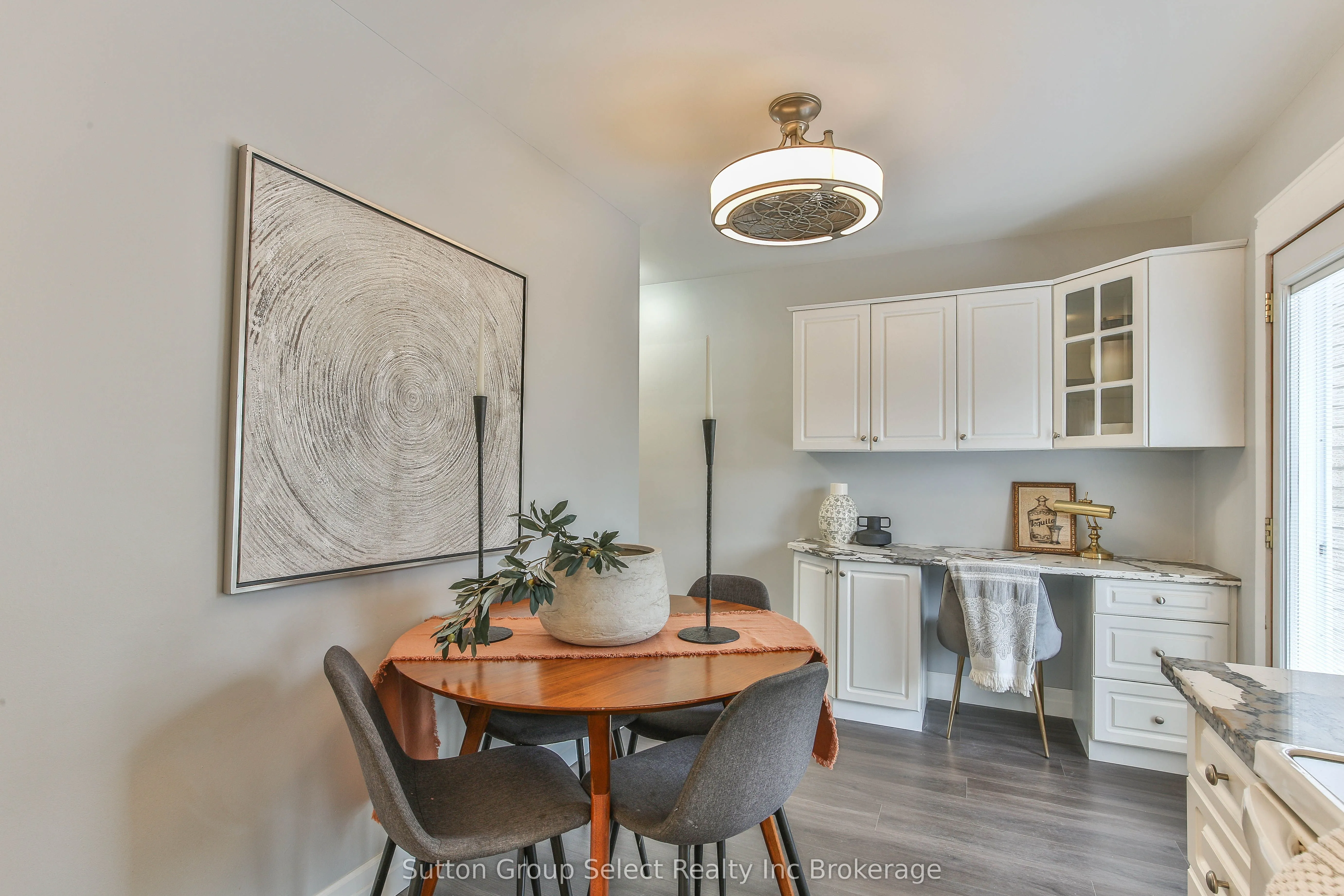 1009 A Nesbitt Crescent