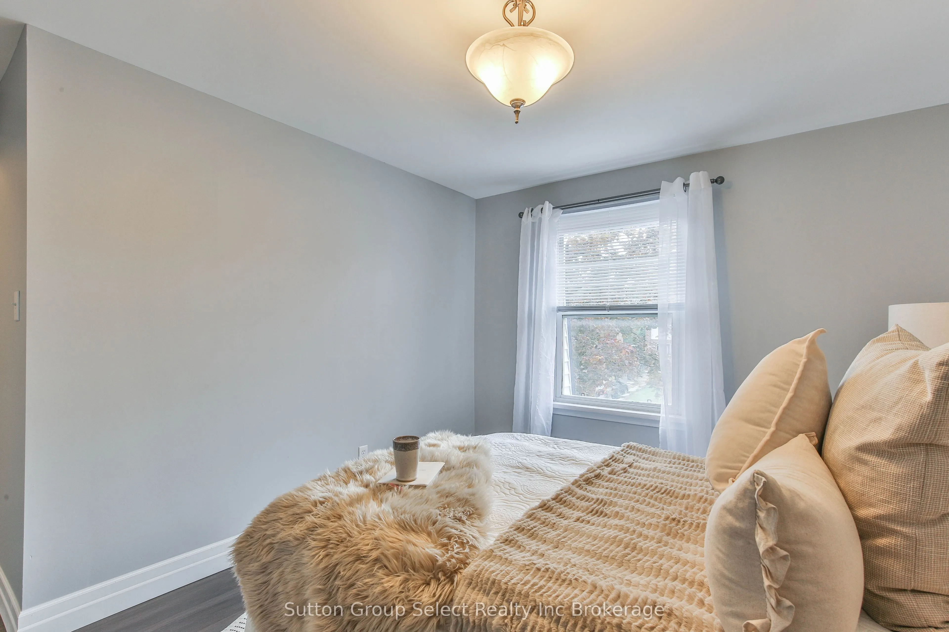 1009 A Nesbitt Crescent