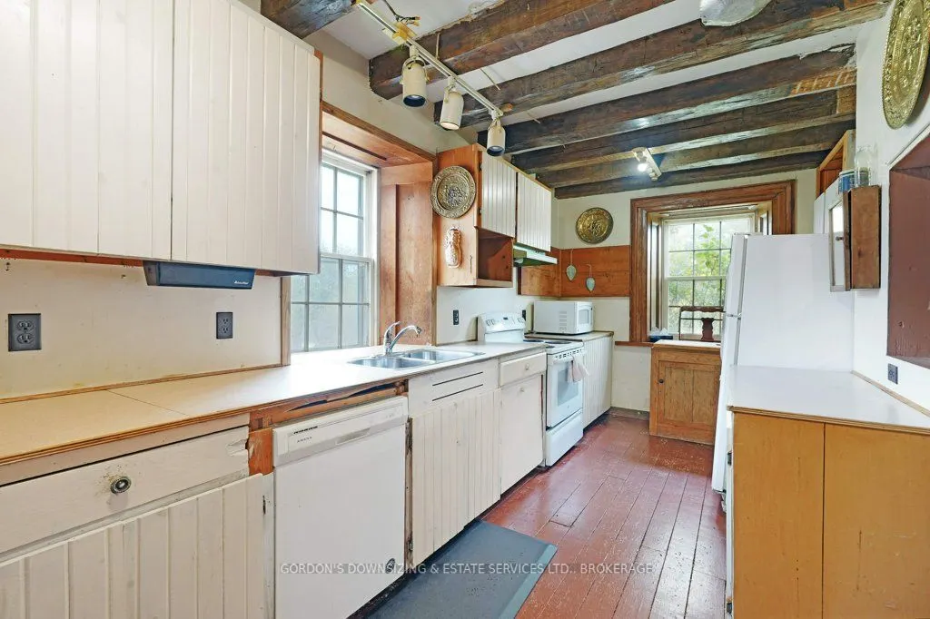 808 Kitley/eliz Line