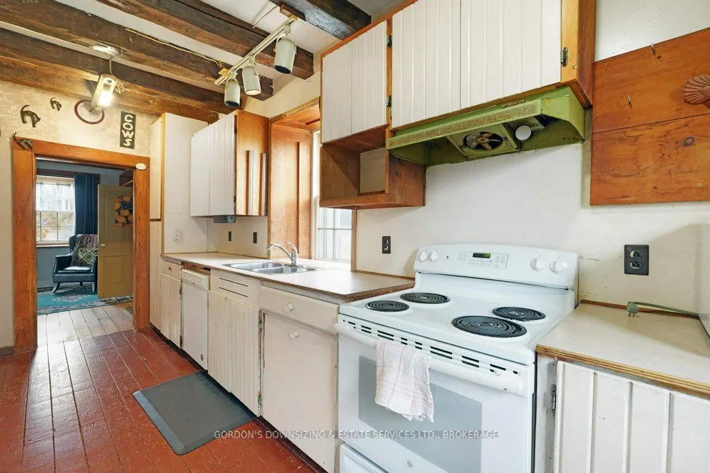 808 Kitley/eliz Line