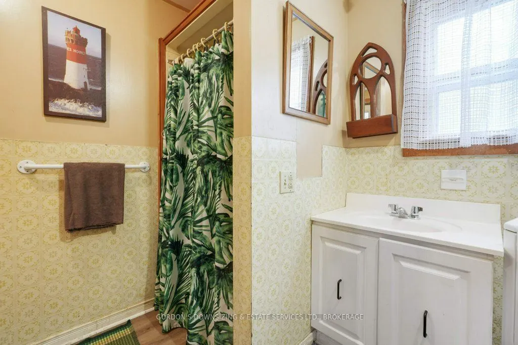 808 Kitley/eliz Line