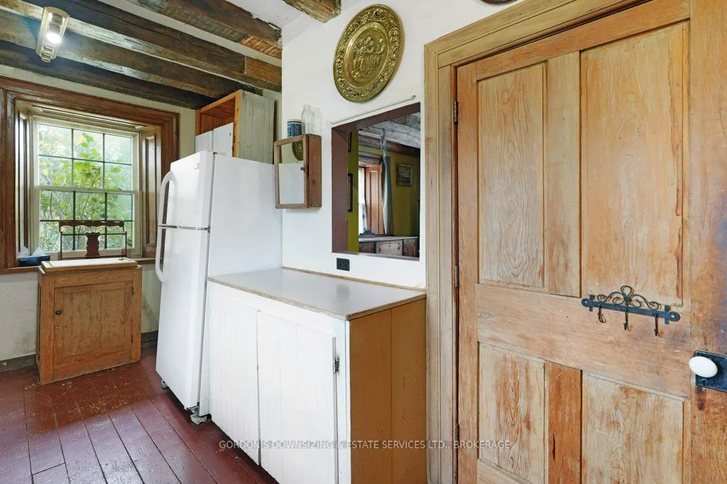 808 Kitley/eliz Line