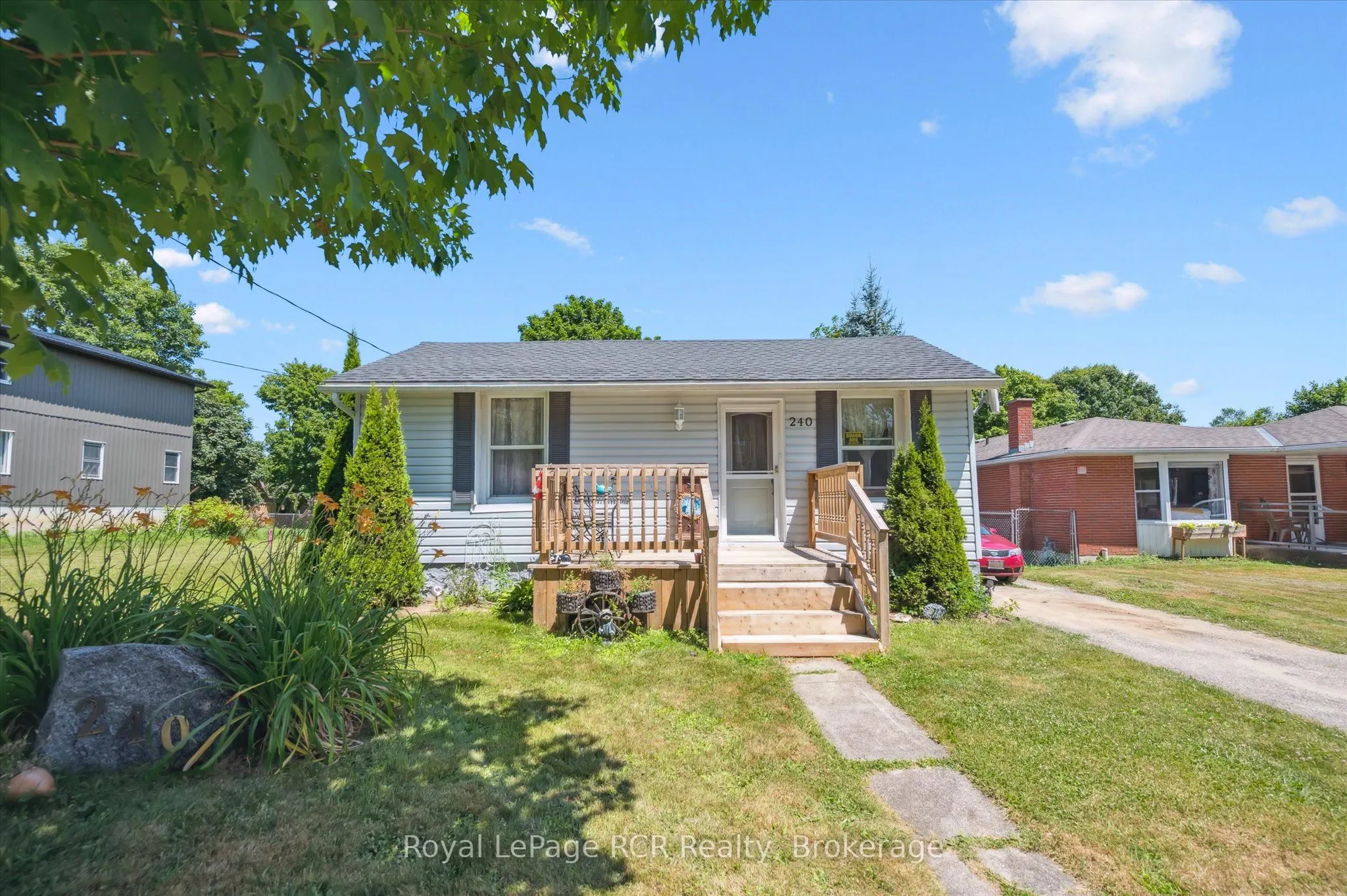 240 Egremont Street N