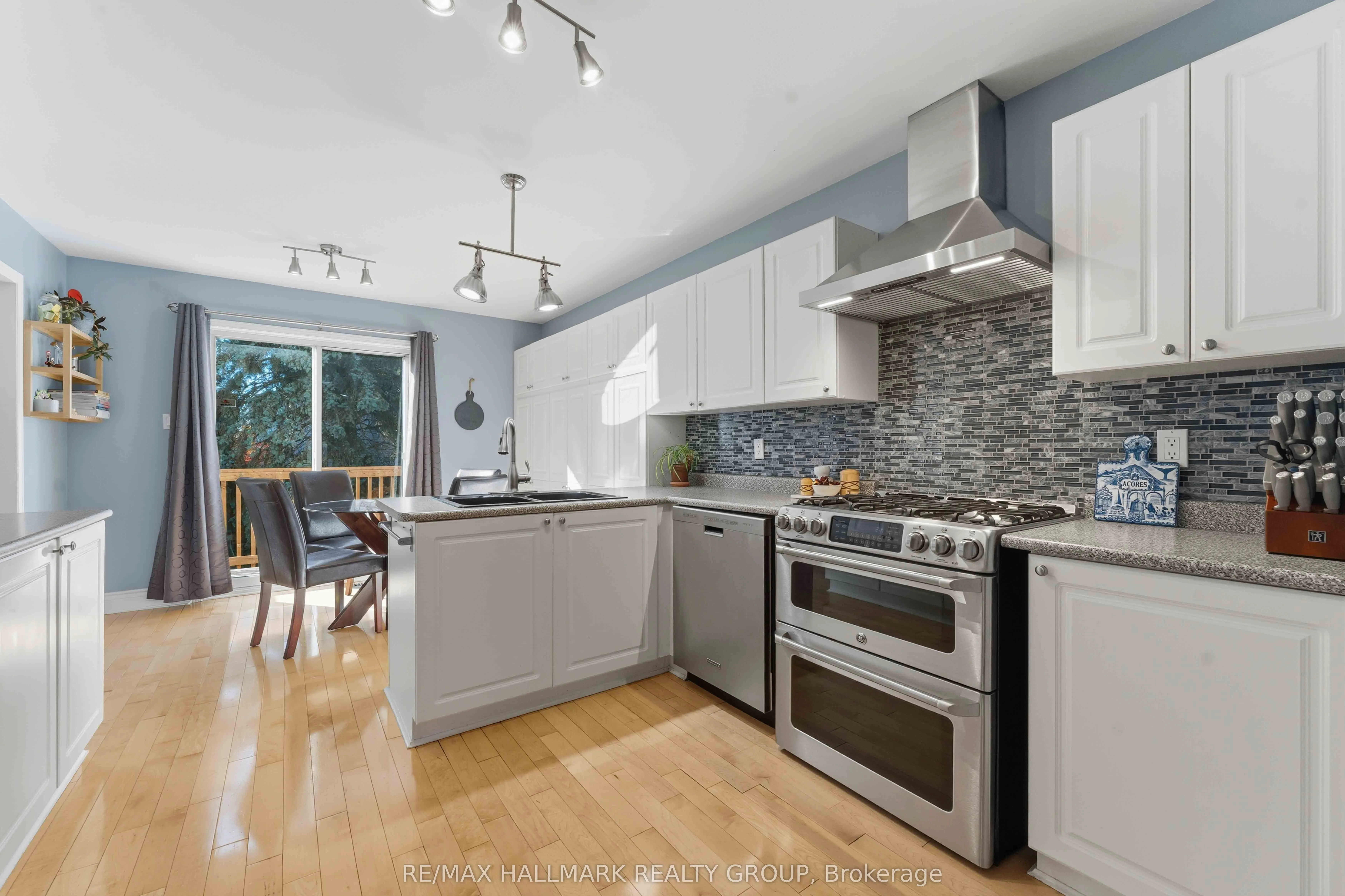 661 Arc en Ciel Street