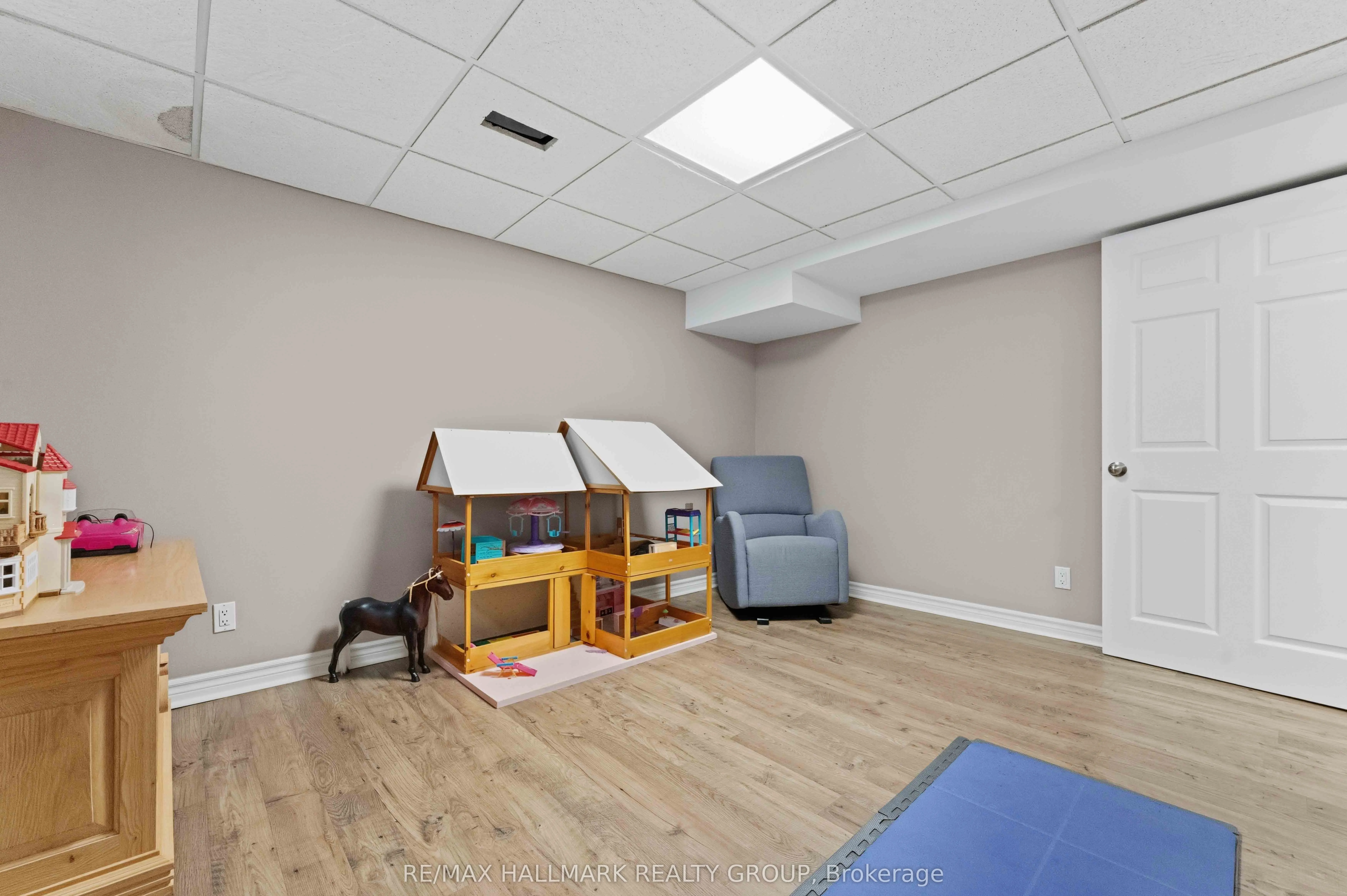 661 Arc en Ciel Street