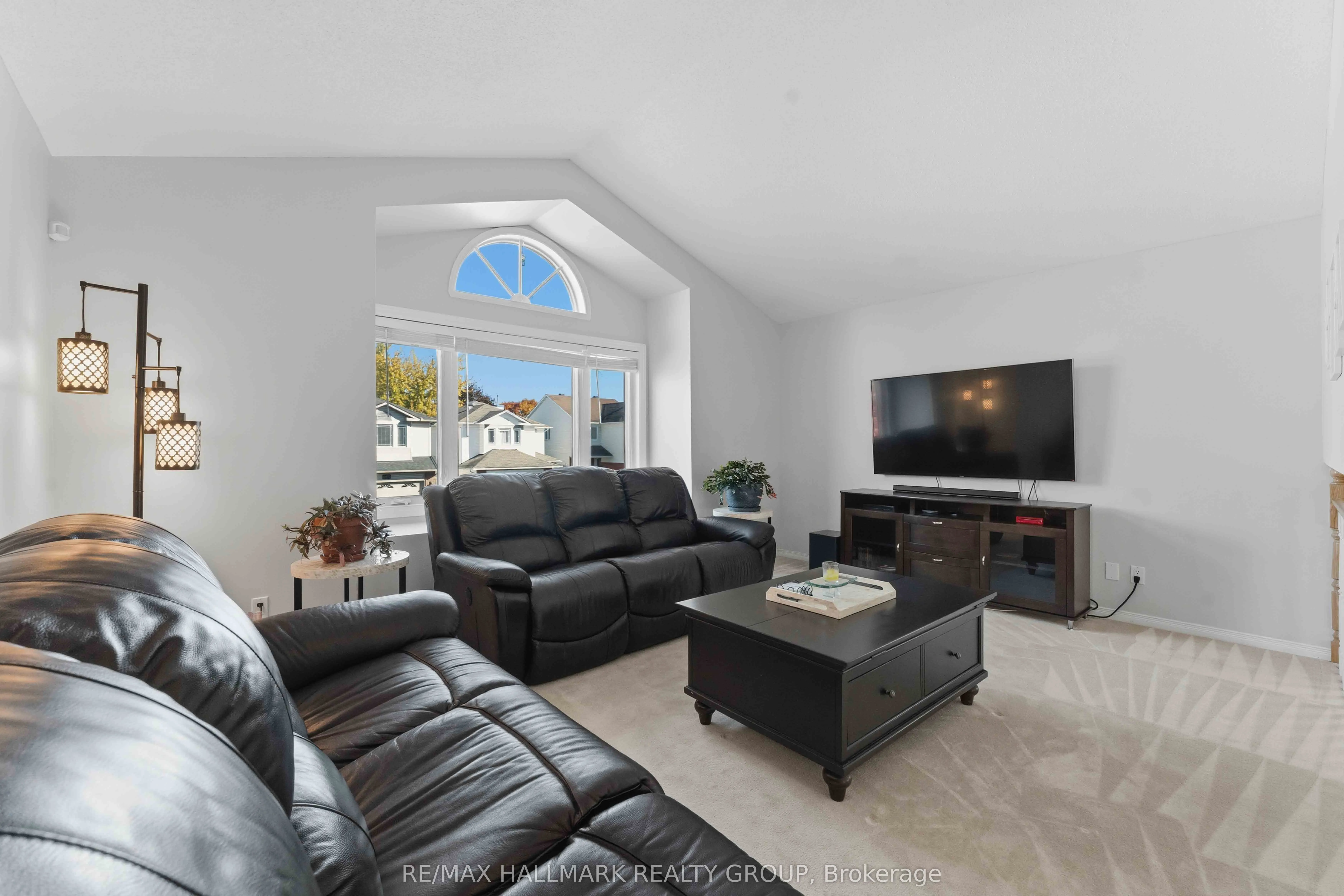 661 Arc en Ciel Street