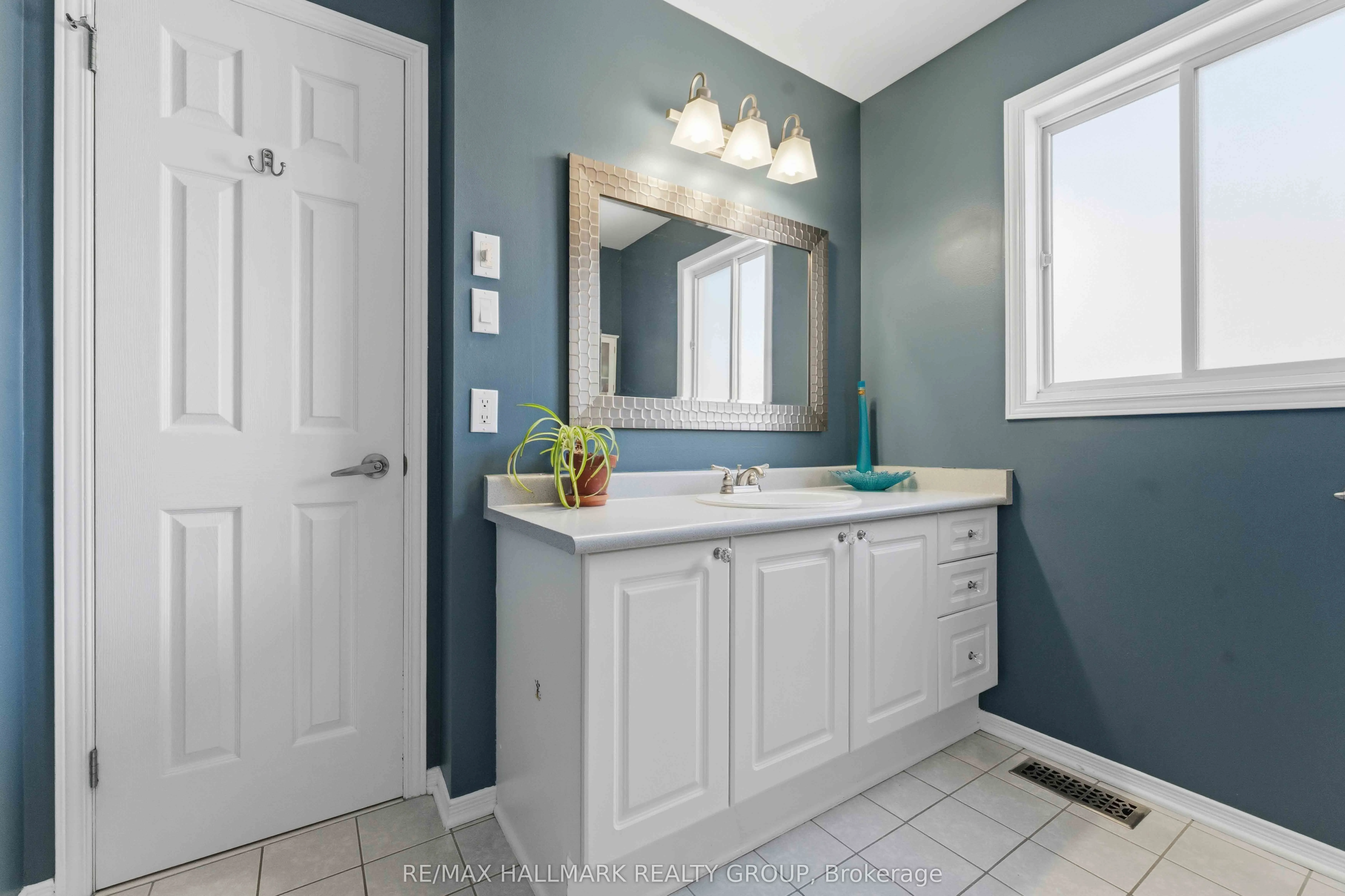 661 Arc en Ciel Street