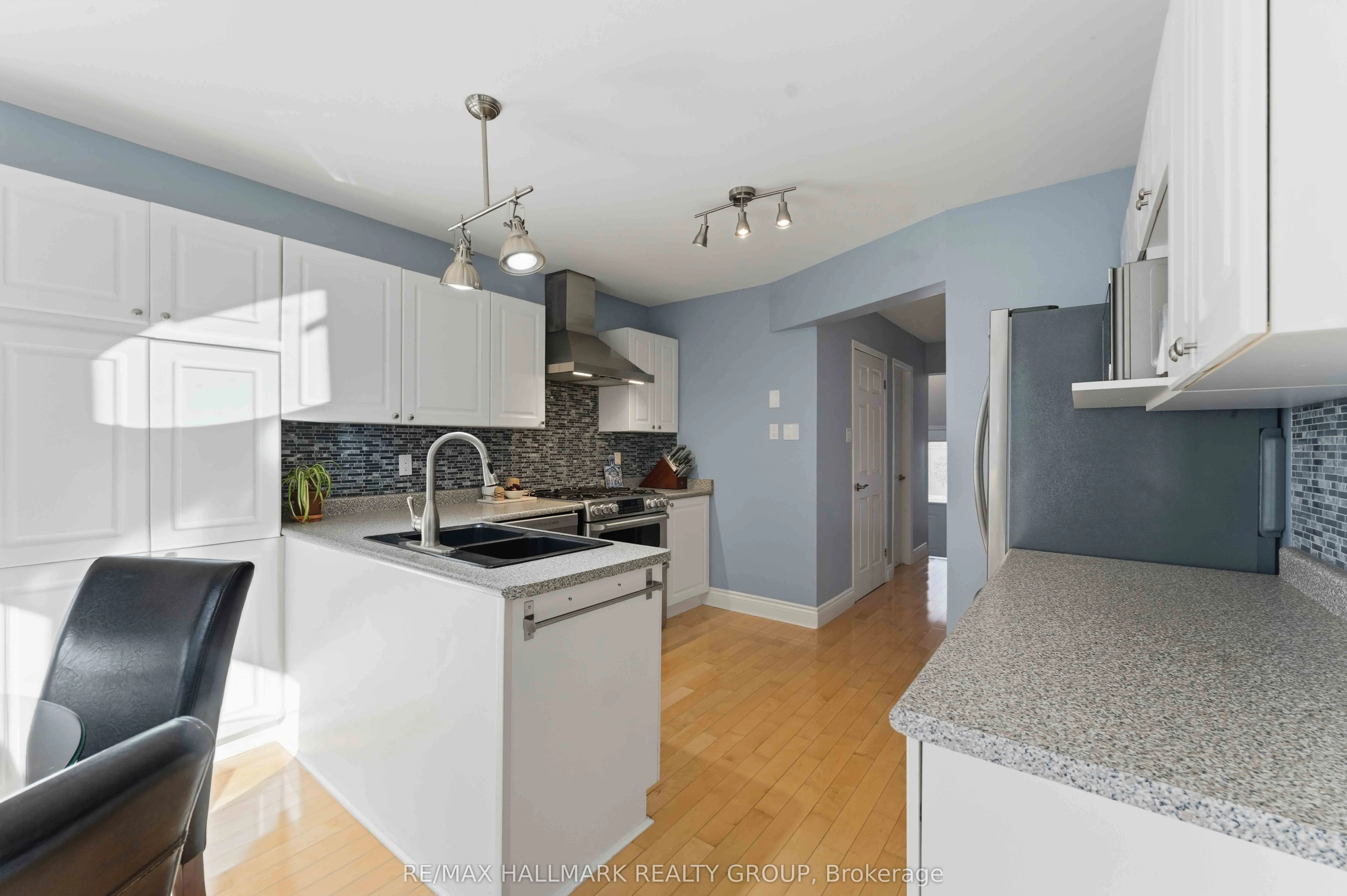 661 Arc en Ciel Street