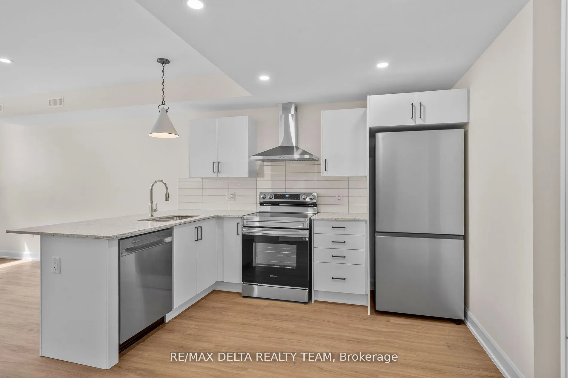 77A Granton Avenue, #3