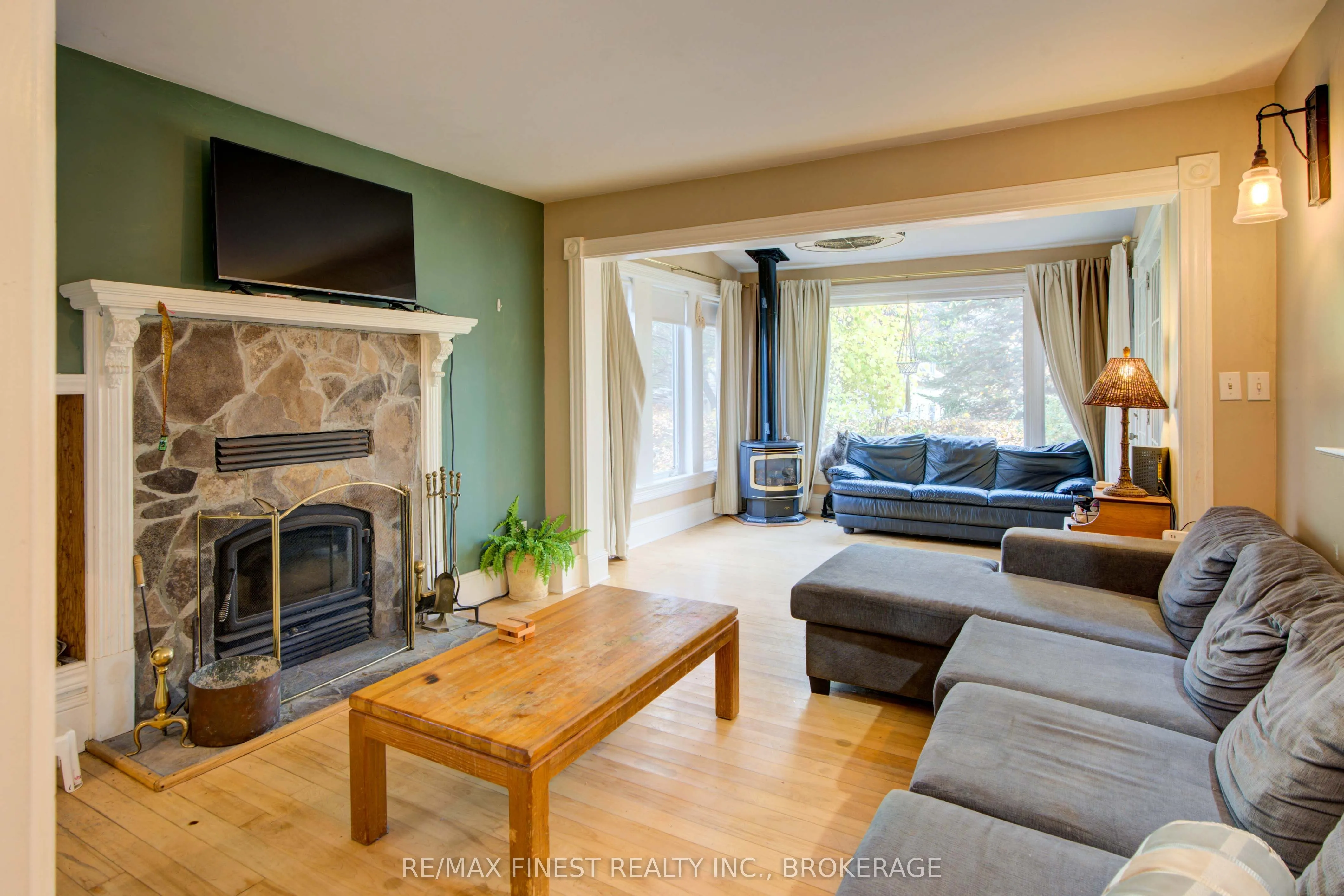 1128 Elizabeth Street