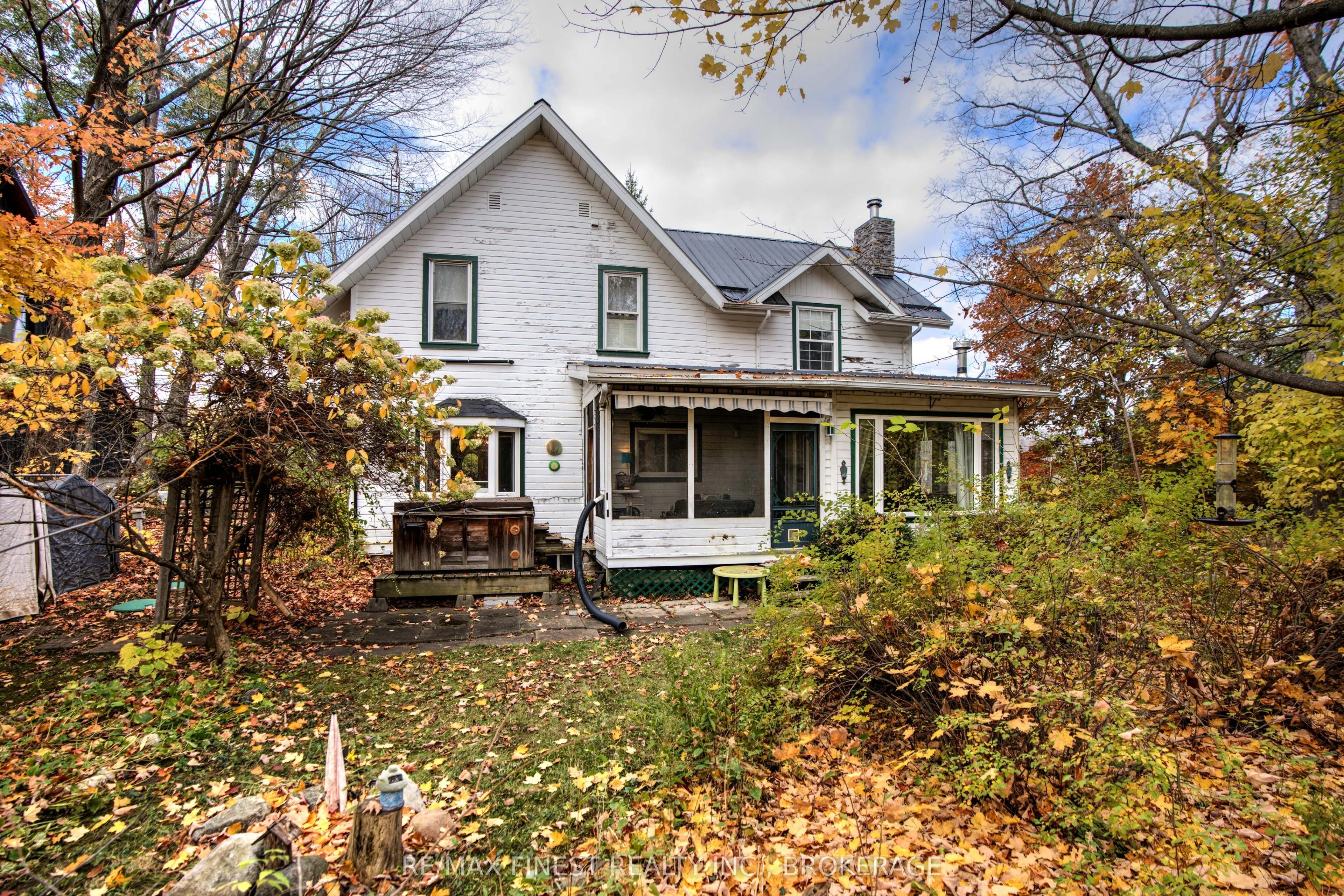 1128 Elizabeth Street