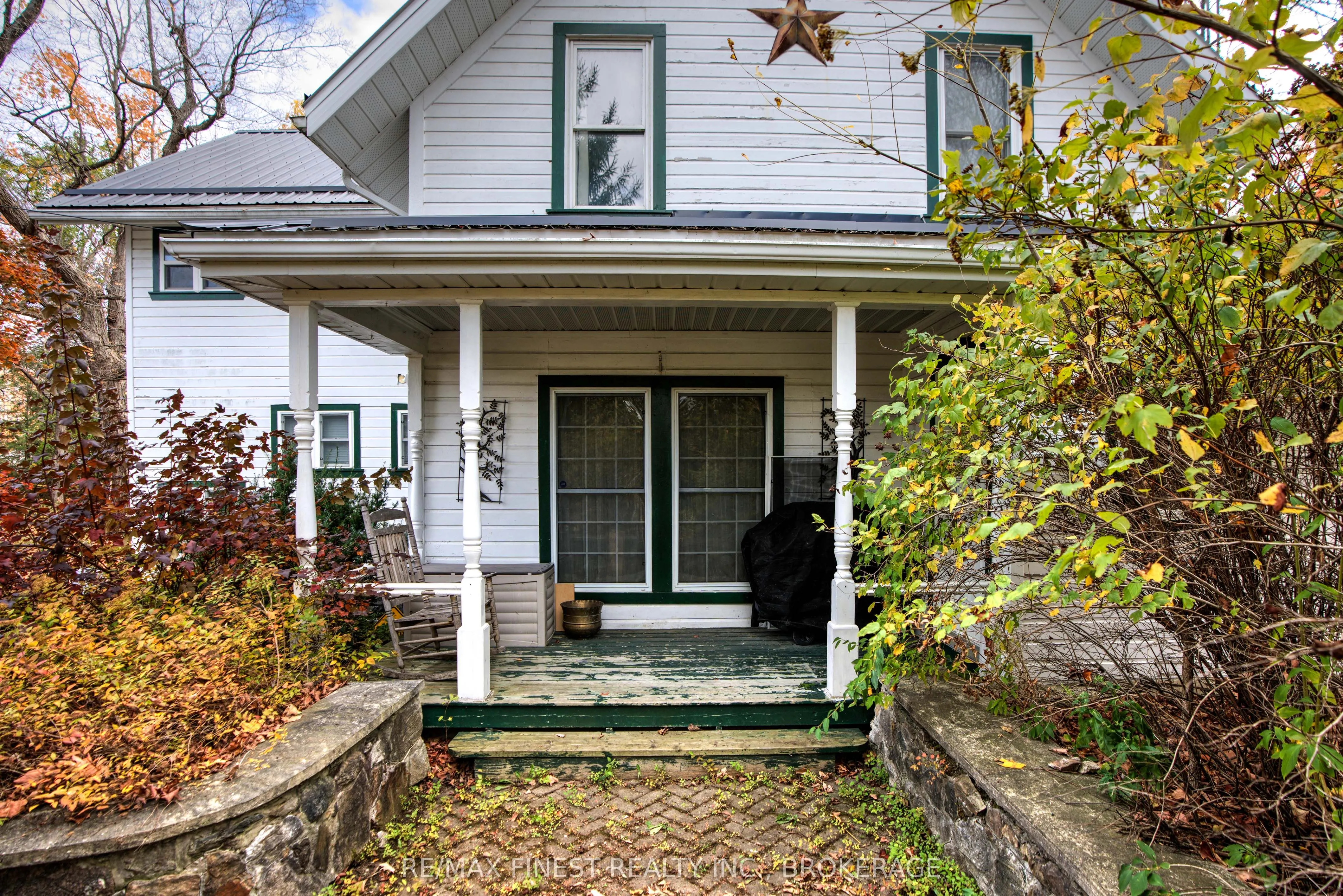 1128 Elizabeth Street