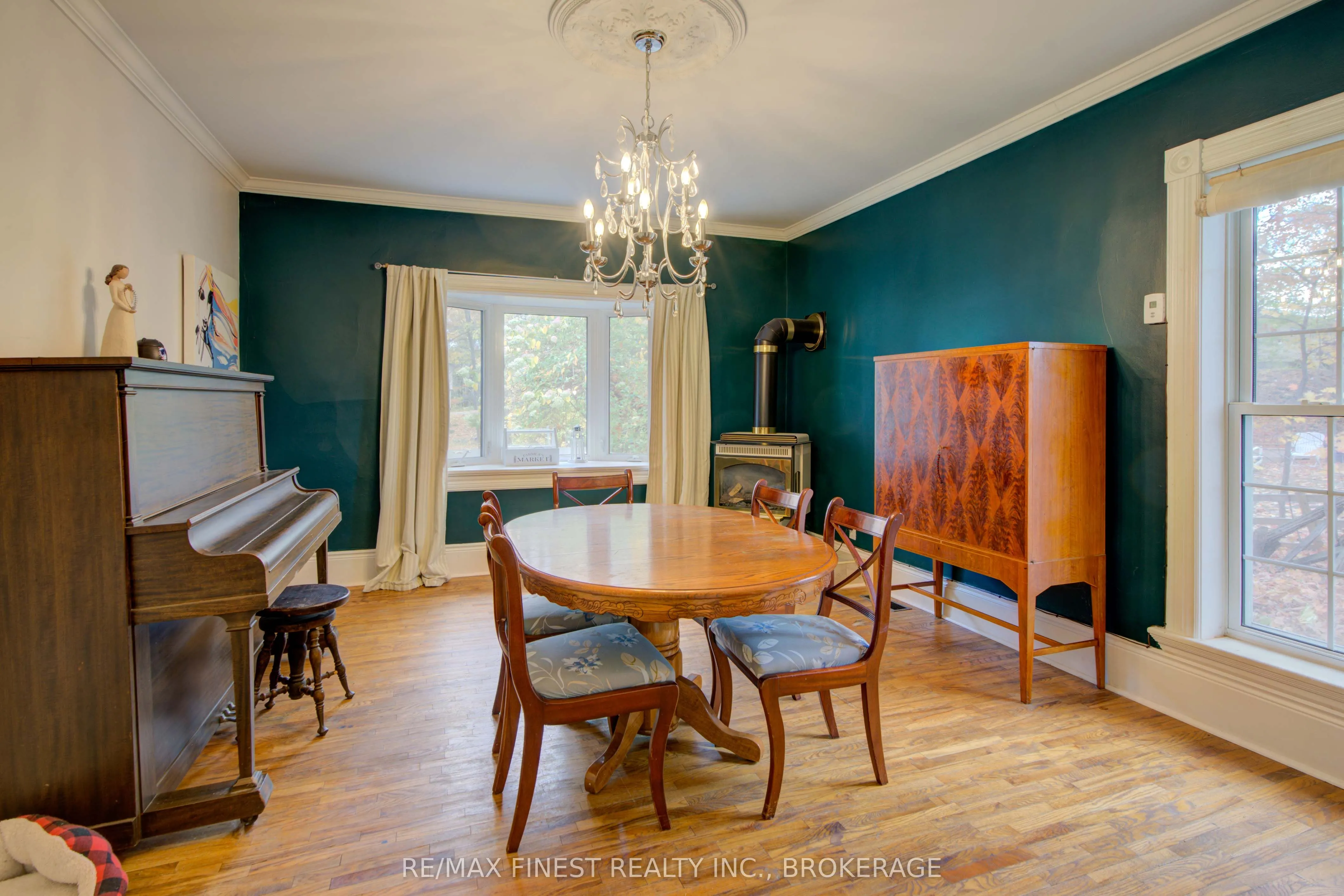 1128 Elizabeth Street