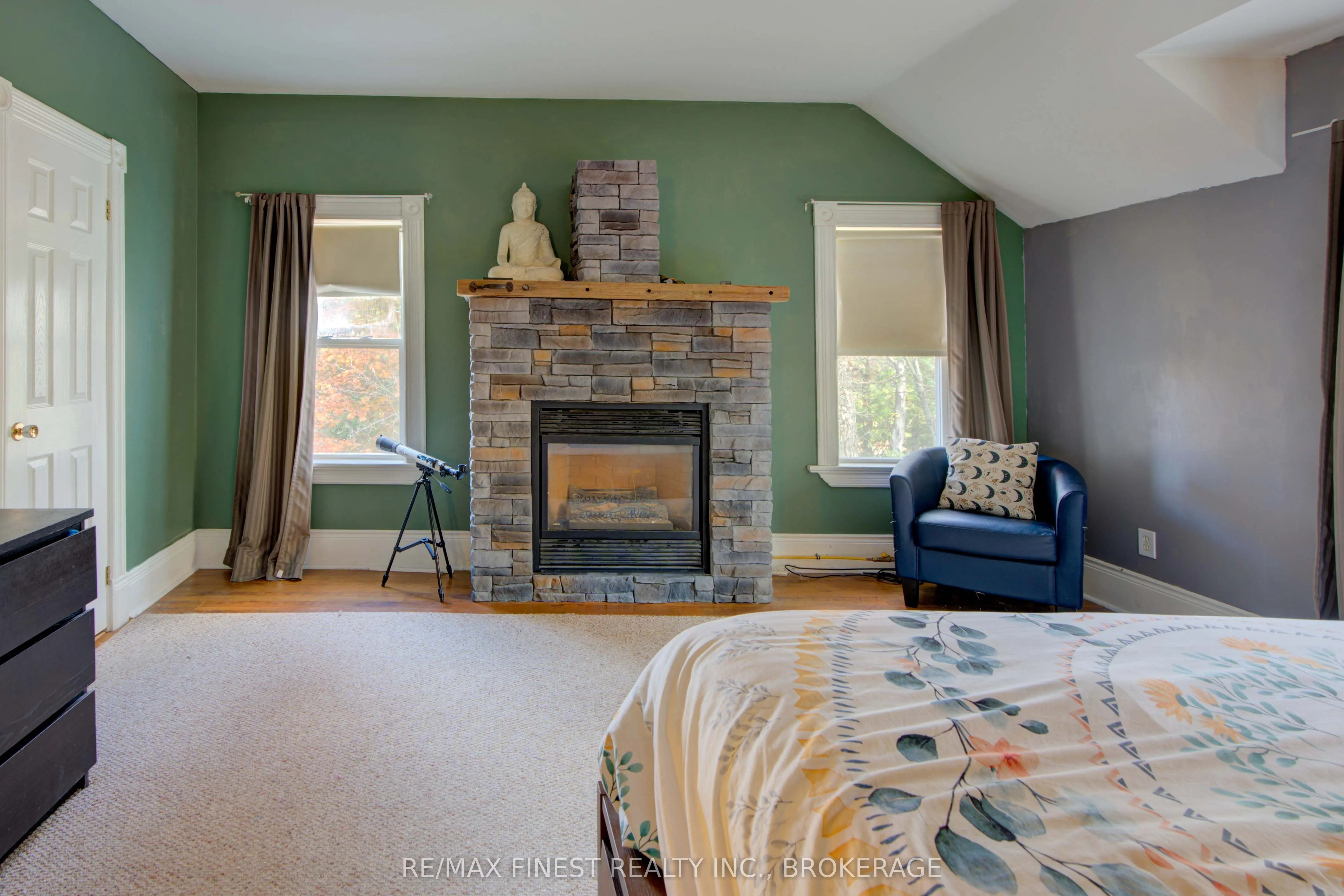 1128 Elizabeth Street