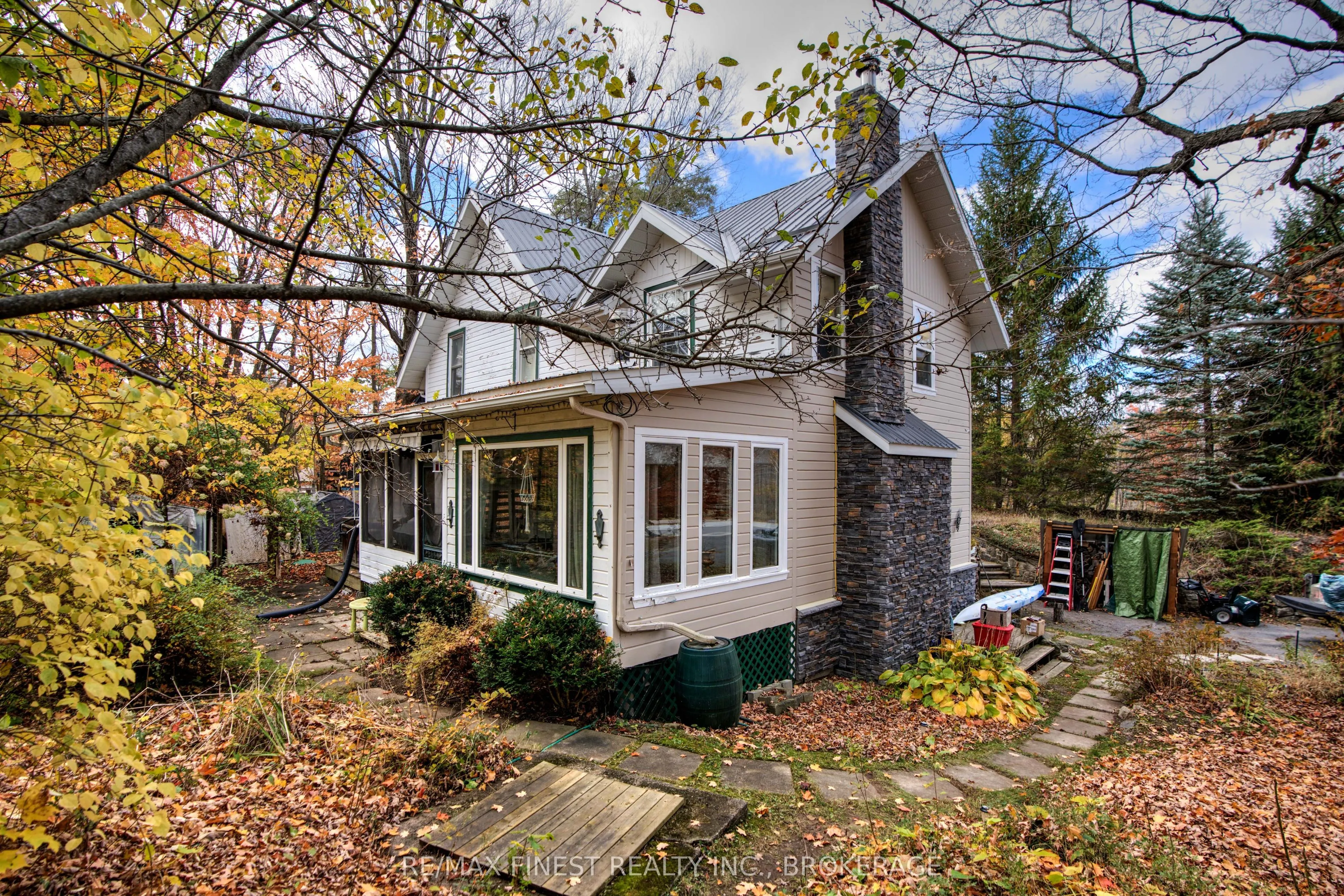 1128 Elizabeth Street