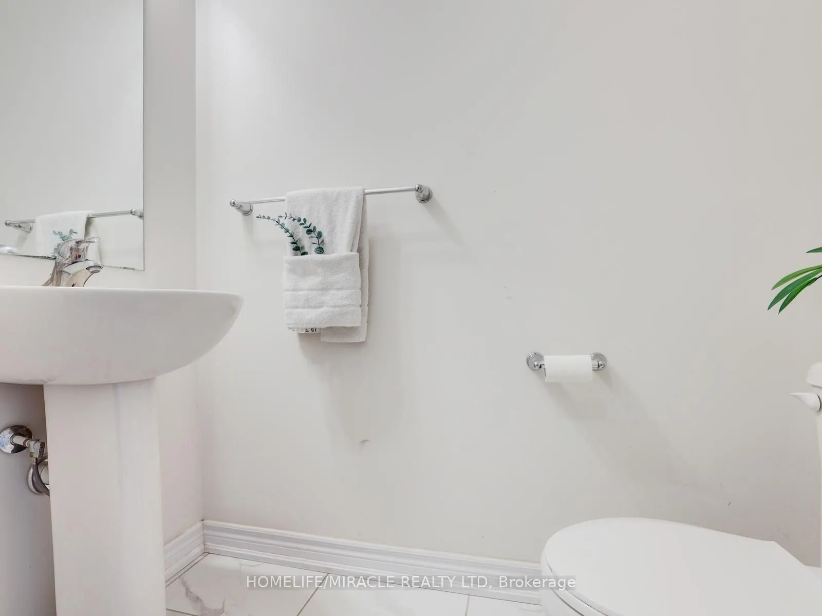 166 Deerpath Drive, #100