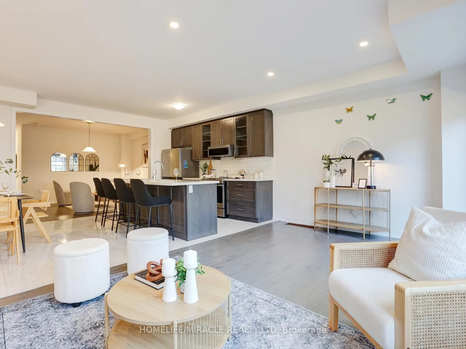 166 Deerpath Drive, #100