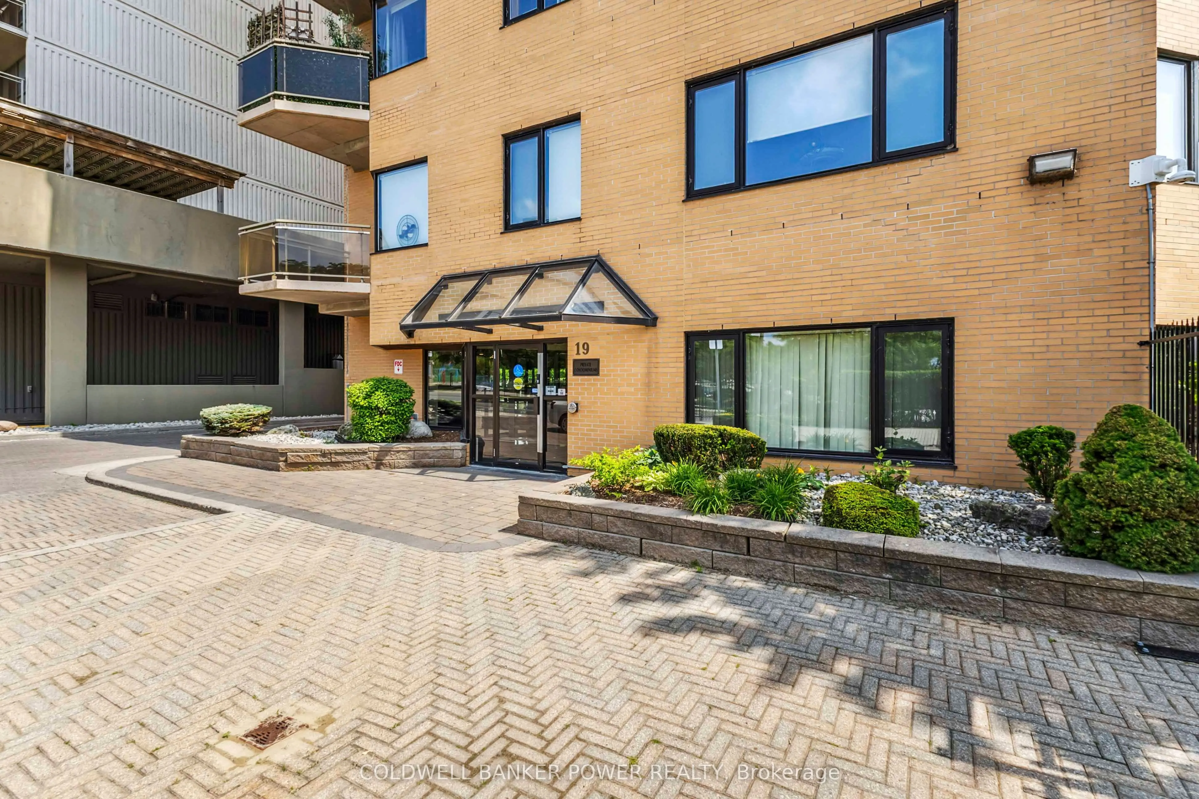 19 King Street, #602