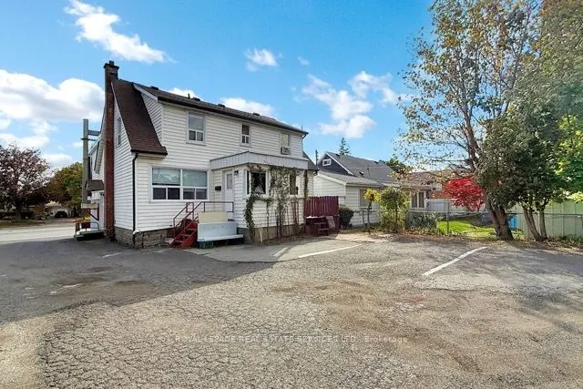 872 Upper Sherman Avenue