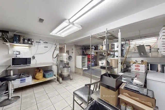 872 Upper Sherman Avenue