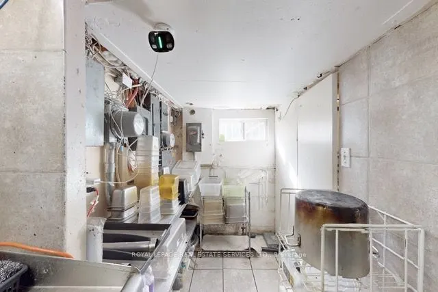 872 Upper Sherman Avenue