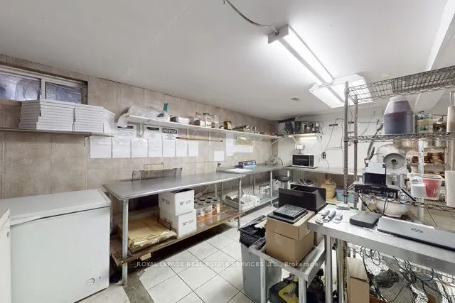 872 Upper Sherman Avenue