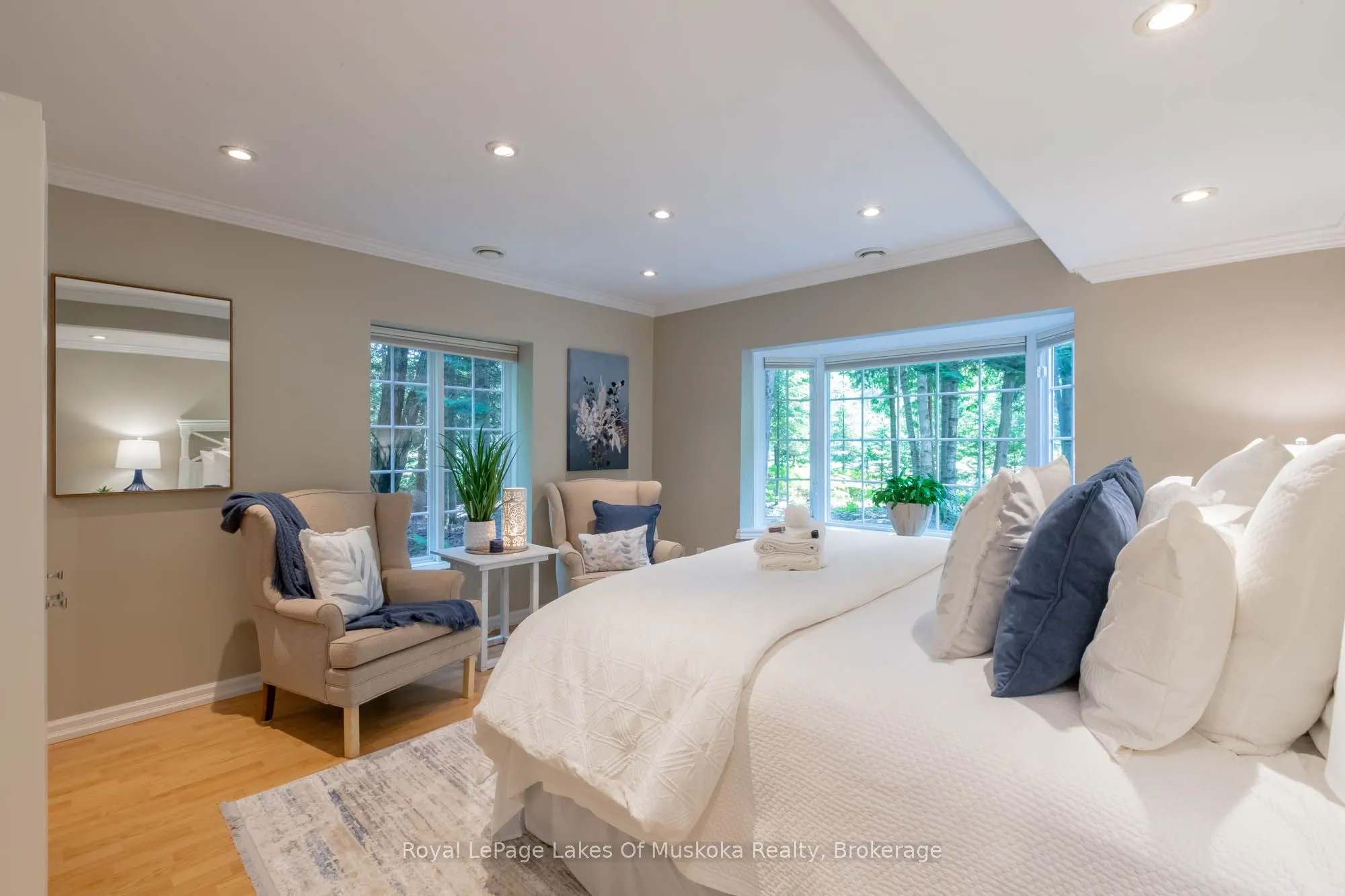 24 BIRCHWOOD Crescent