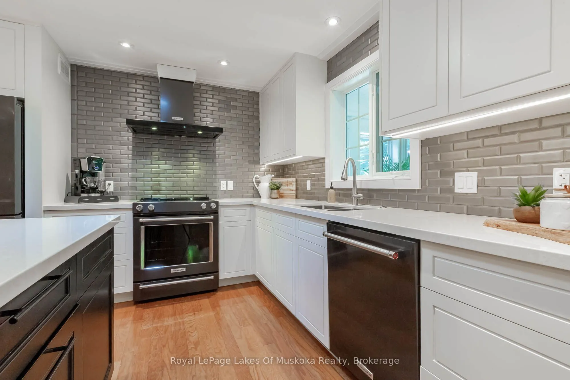 24 BIRCHWOOD Crescent