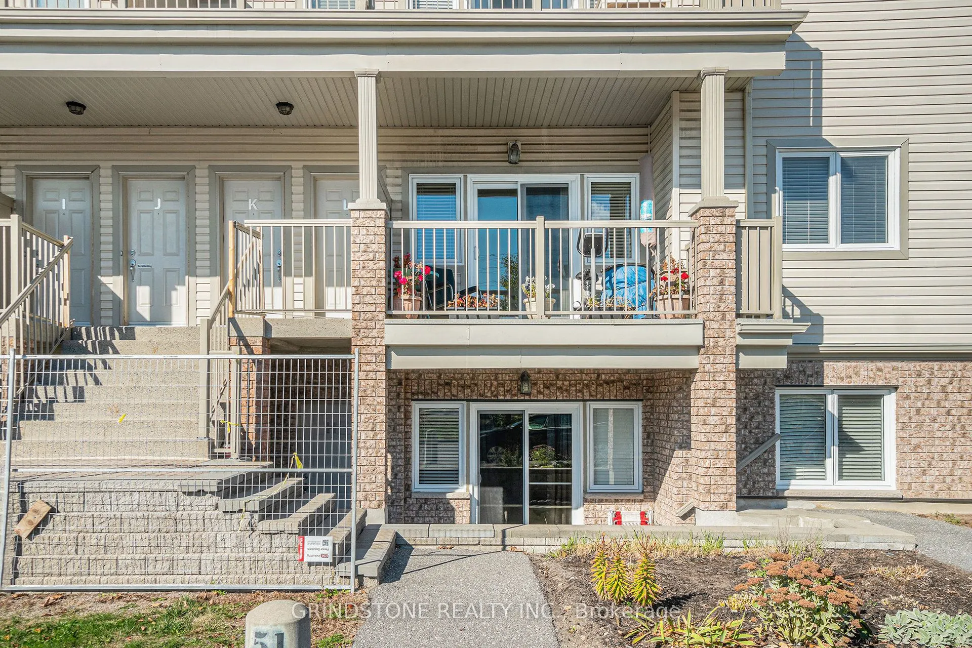 137 Harthill Way, #L