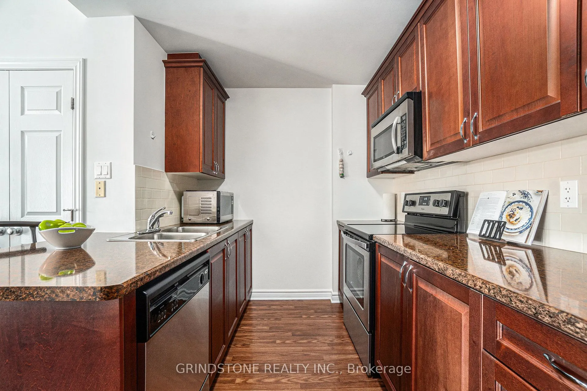 137 Harthill Way, #L