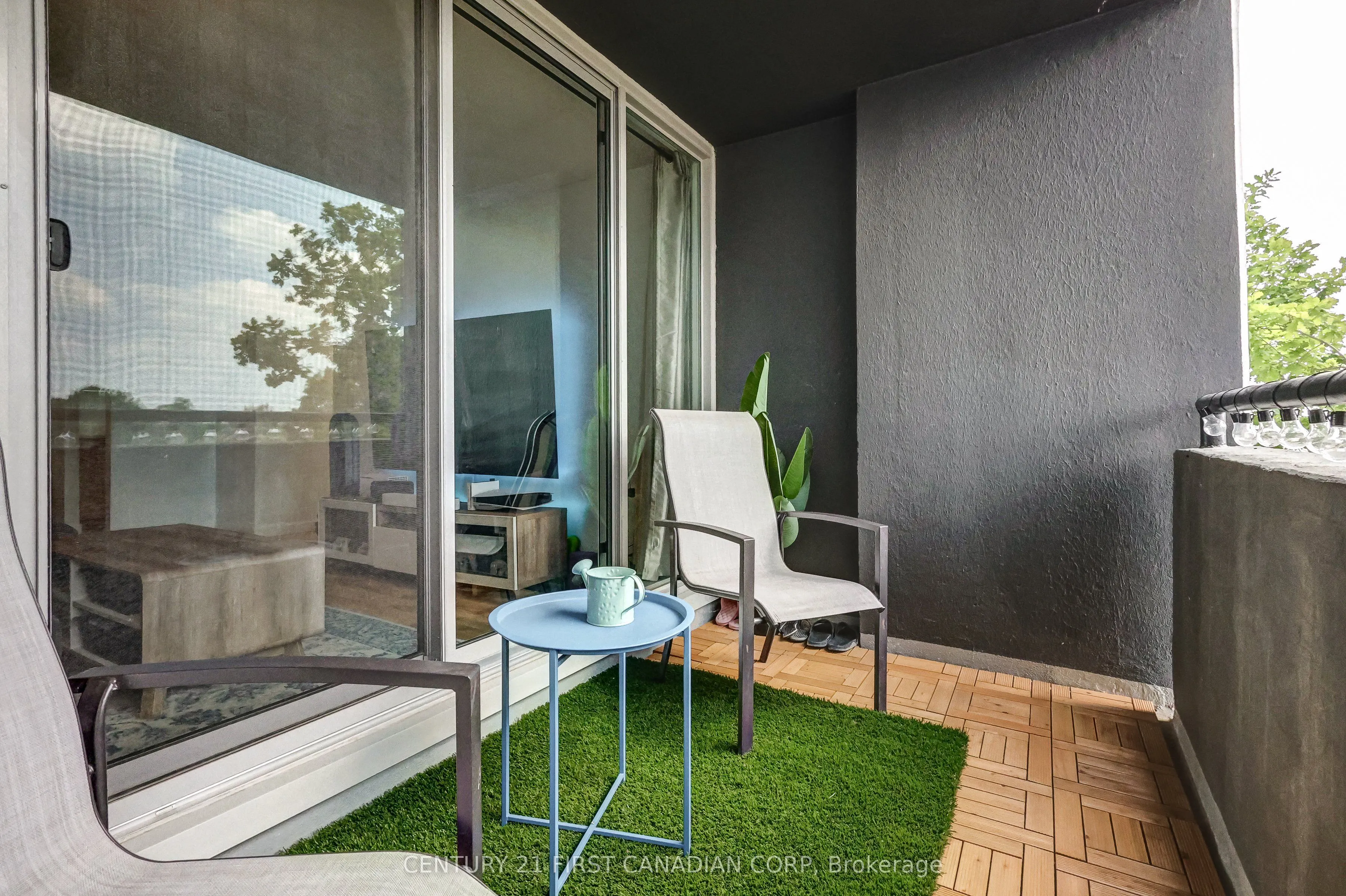 155 Kent Street, #506