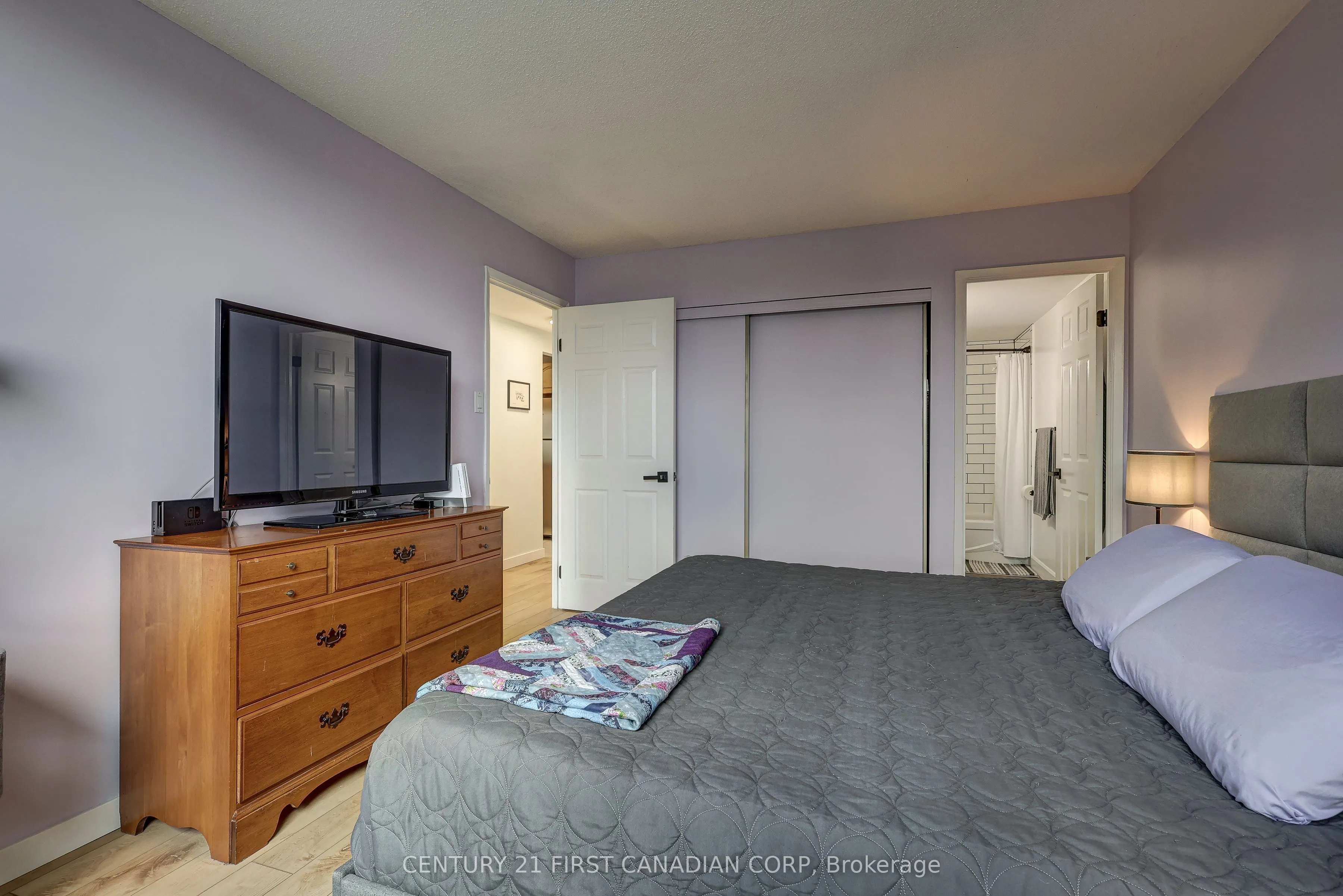 155 Kent Street, #506