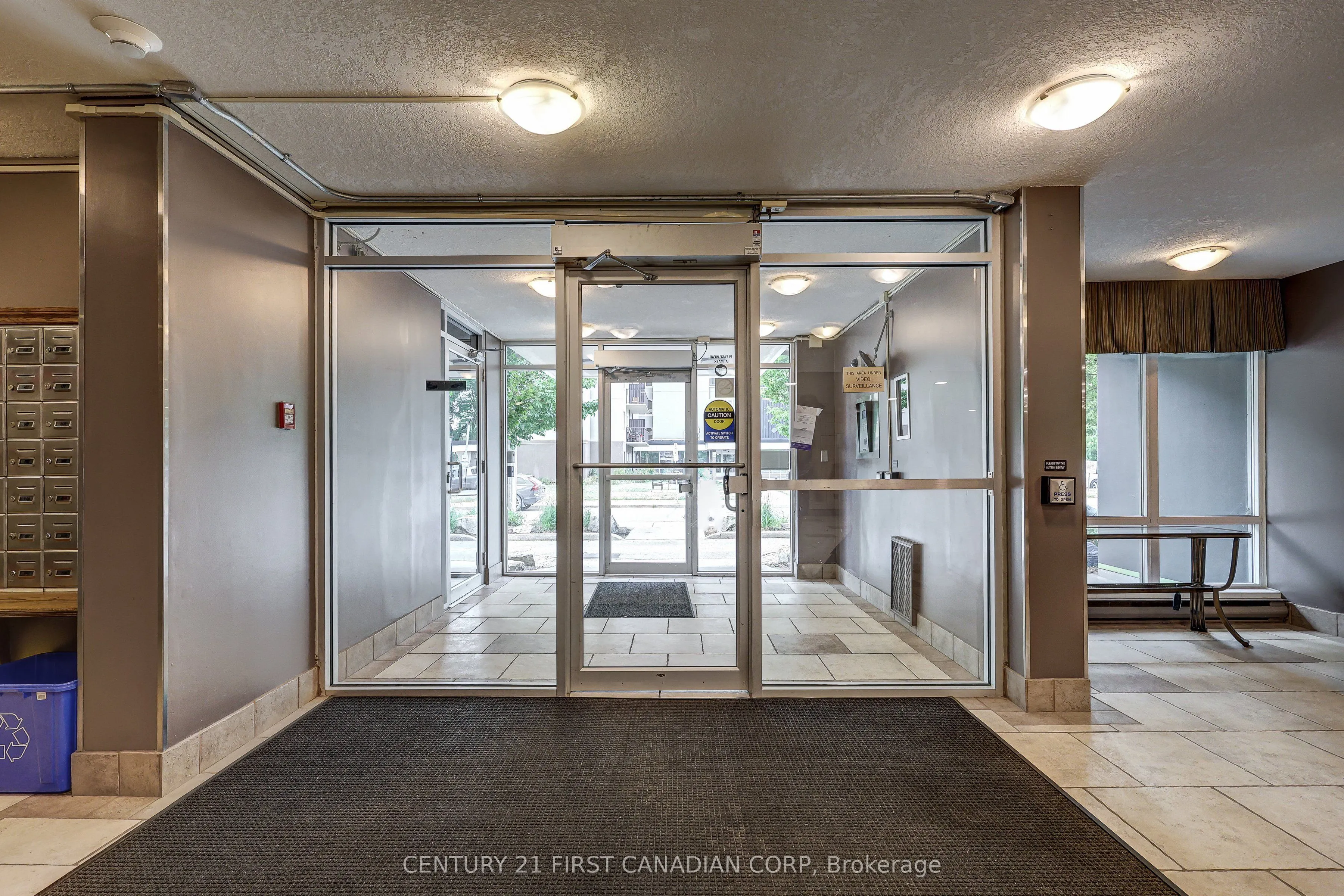 155 Kent Street, #506