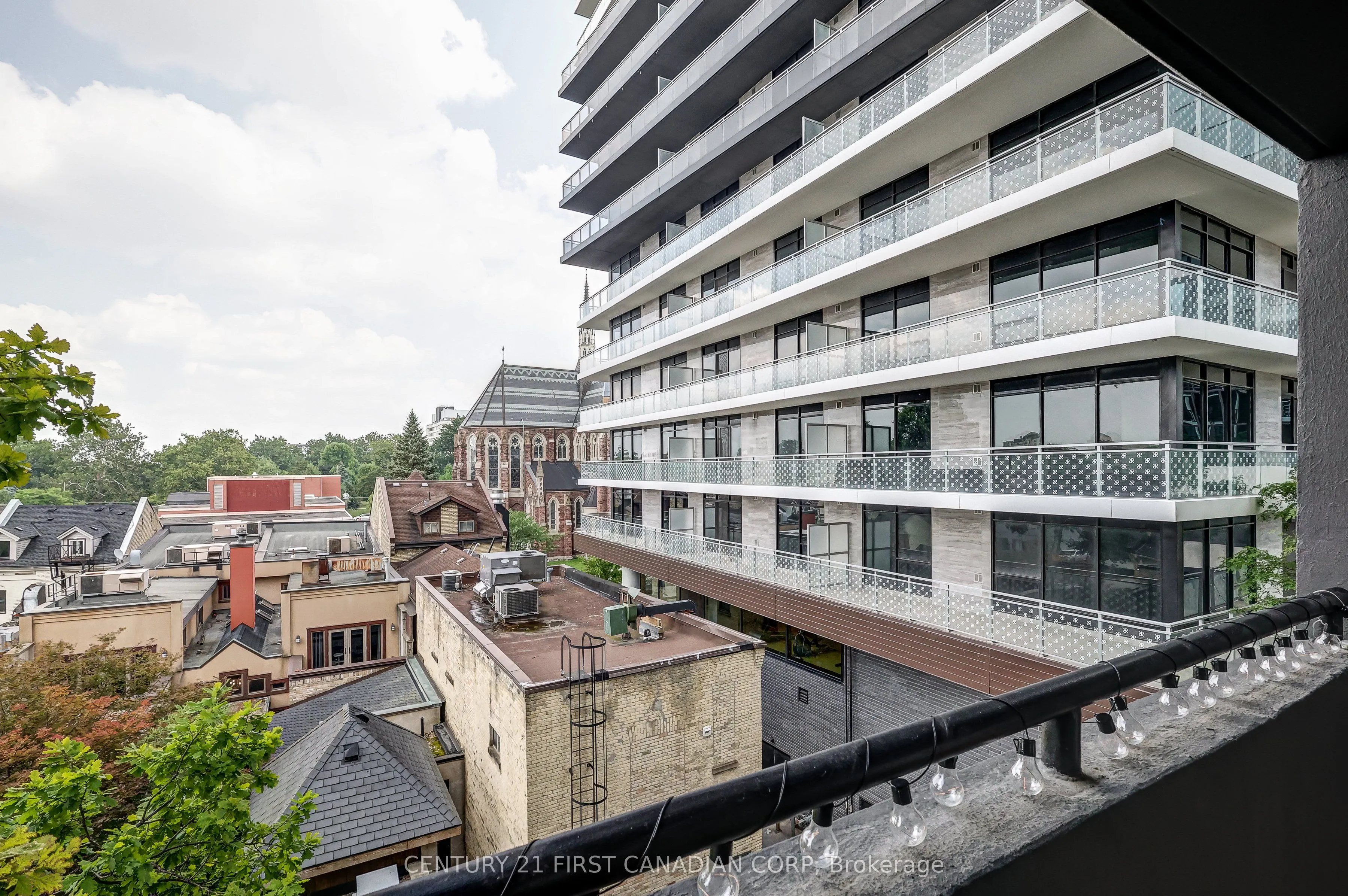 155 Kent Street, #506