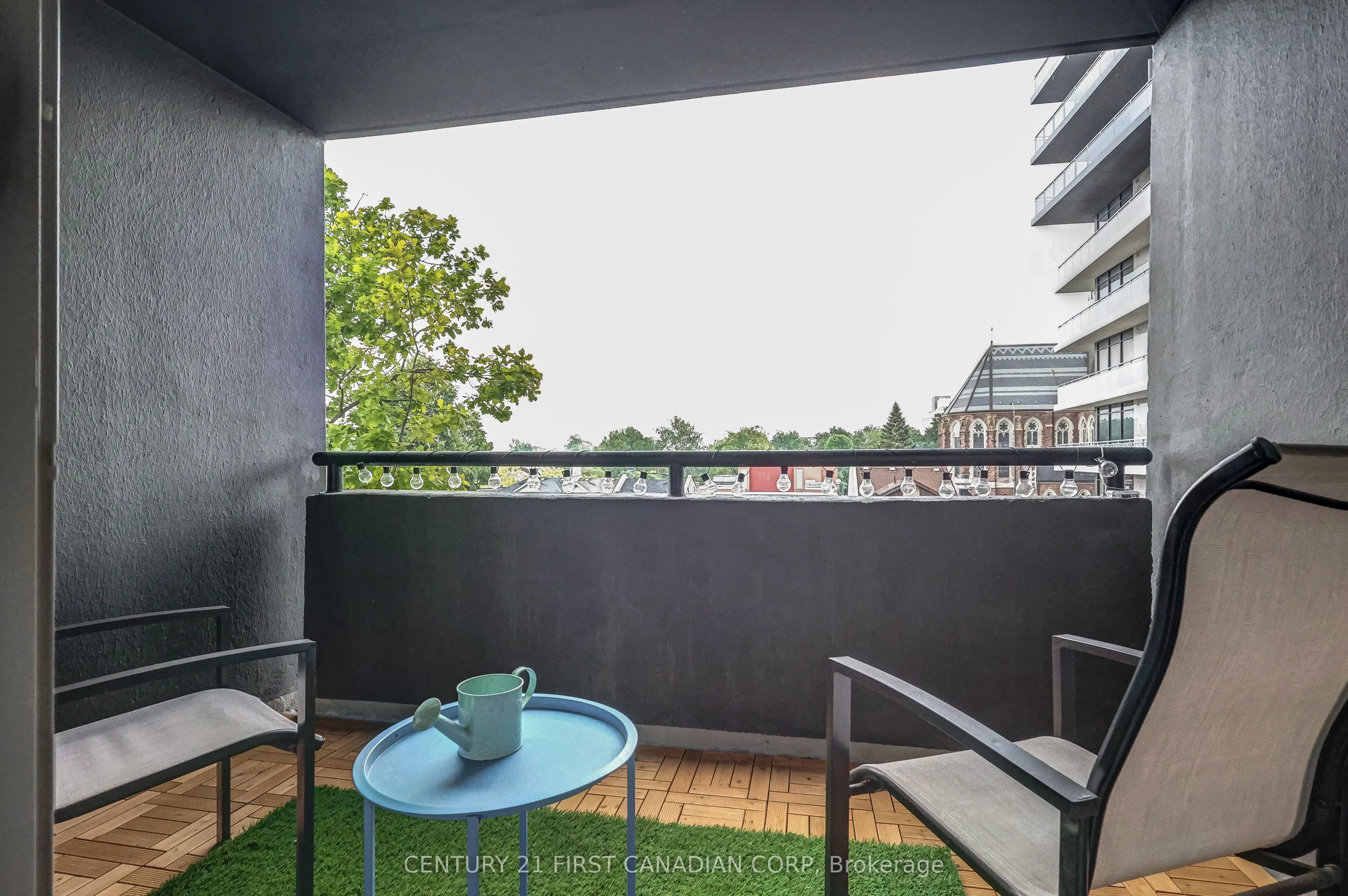 155 Kent Street, #506